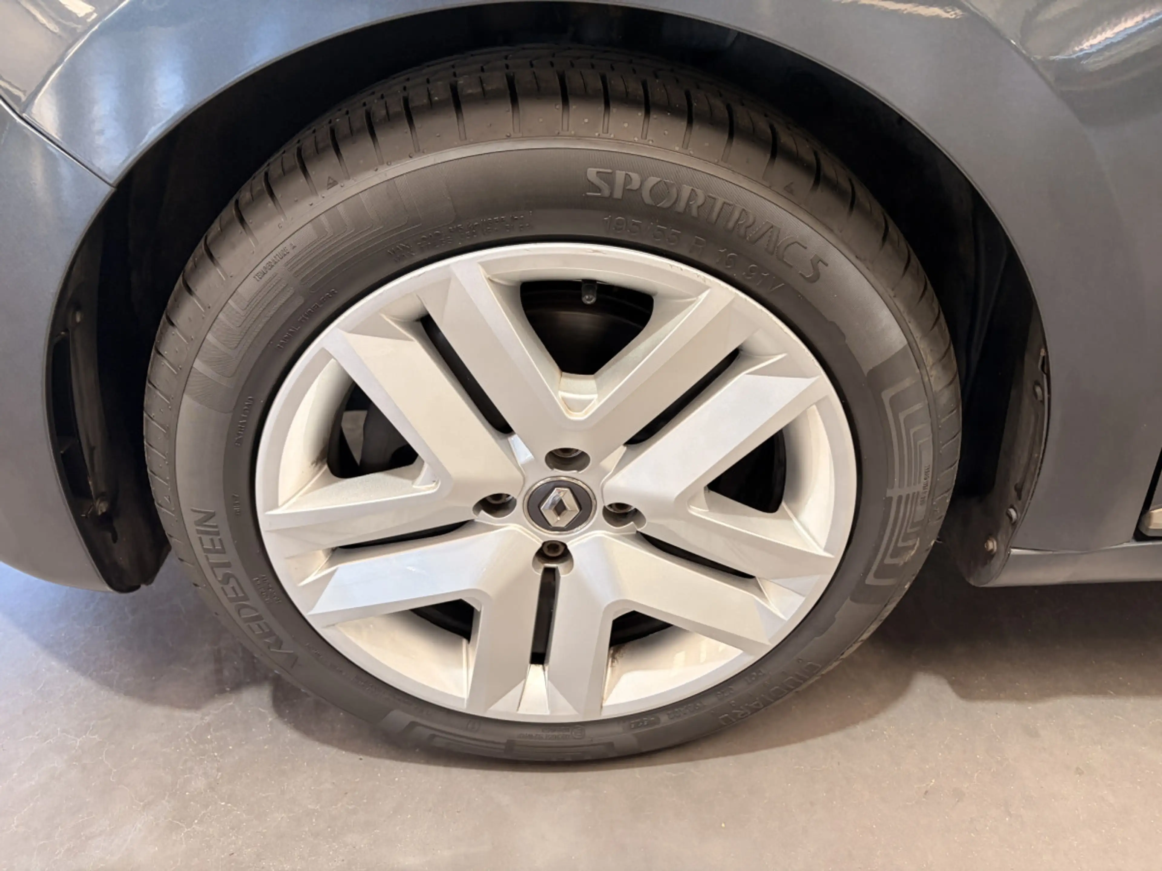 Renault Clio 1.5 dCi 86HP — photo 8