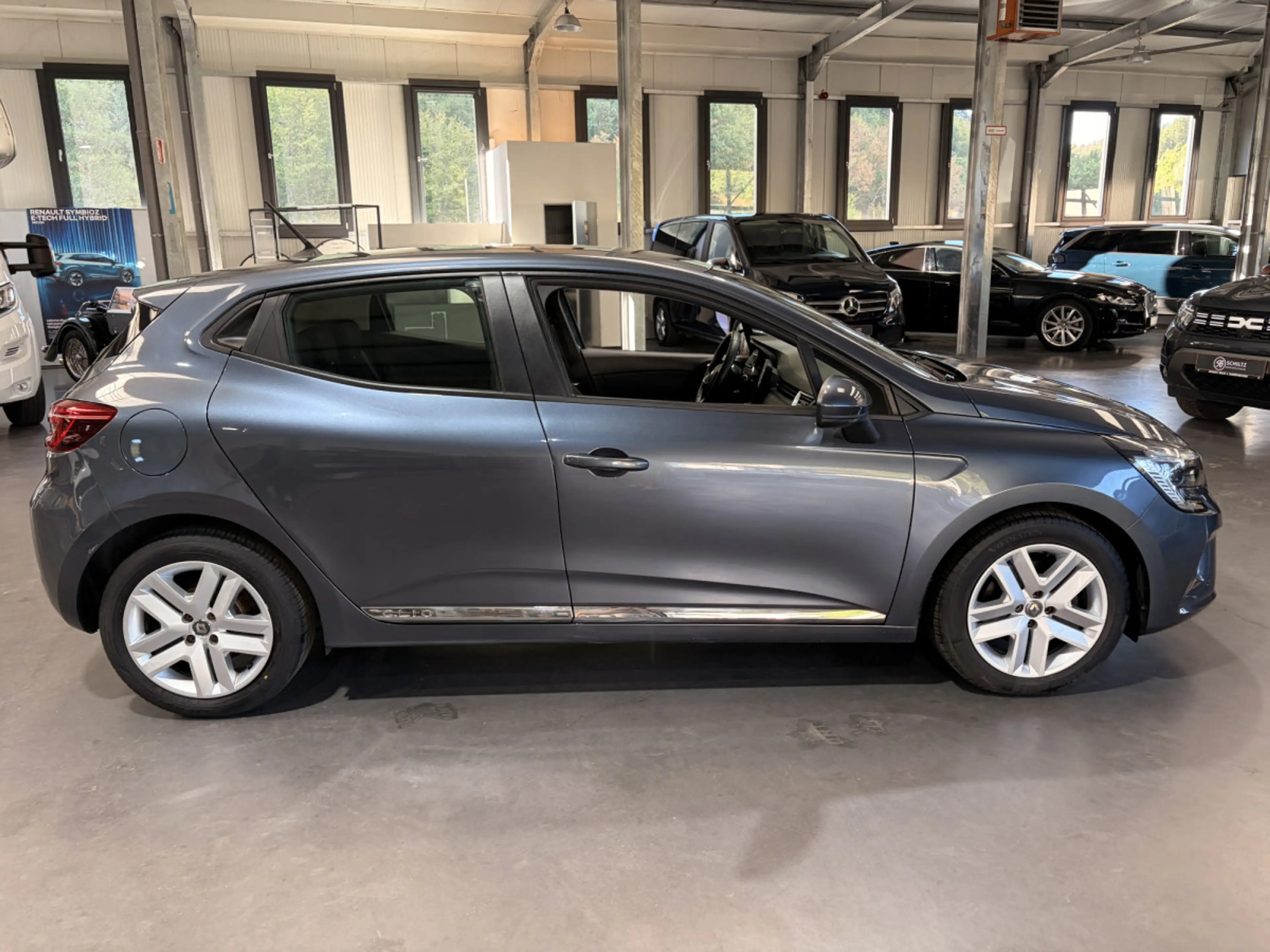 Renault Clio 1.5 dCi 86HP — photo 2