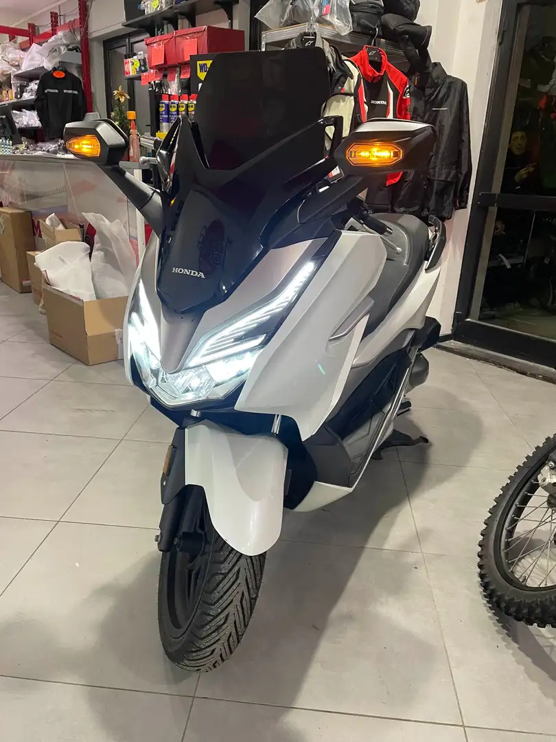 Honda Forza 300 abs Alb - 1