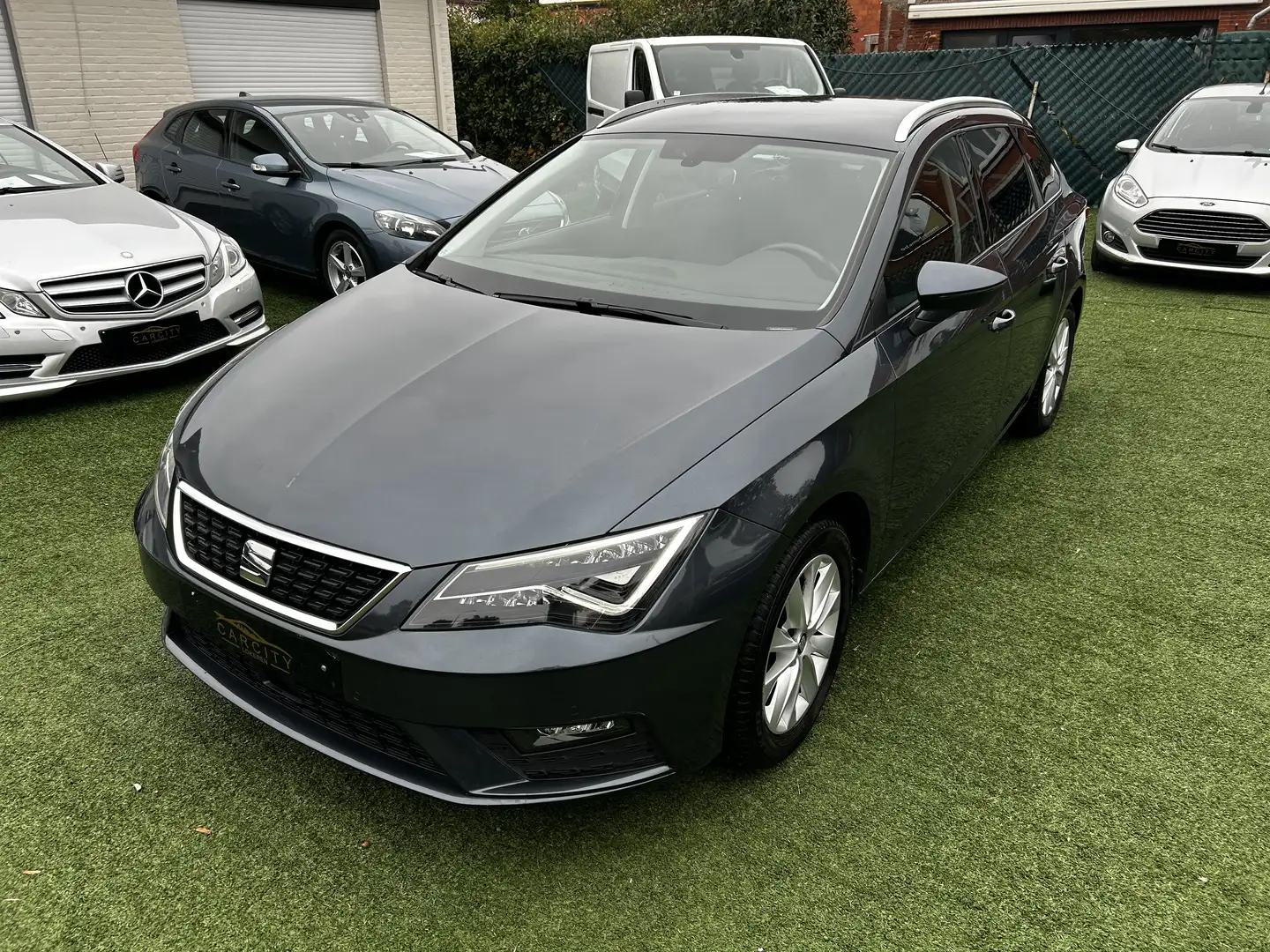 SEAT Leon Sportourer 1.0 TSI Ecomotive°CAR-PLAY°EURO6D Gris - 1