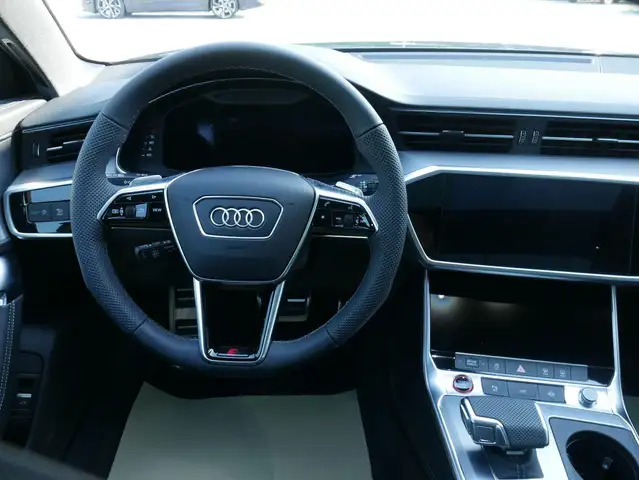 Audi S6 Avant view 13