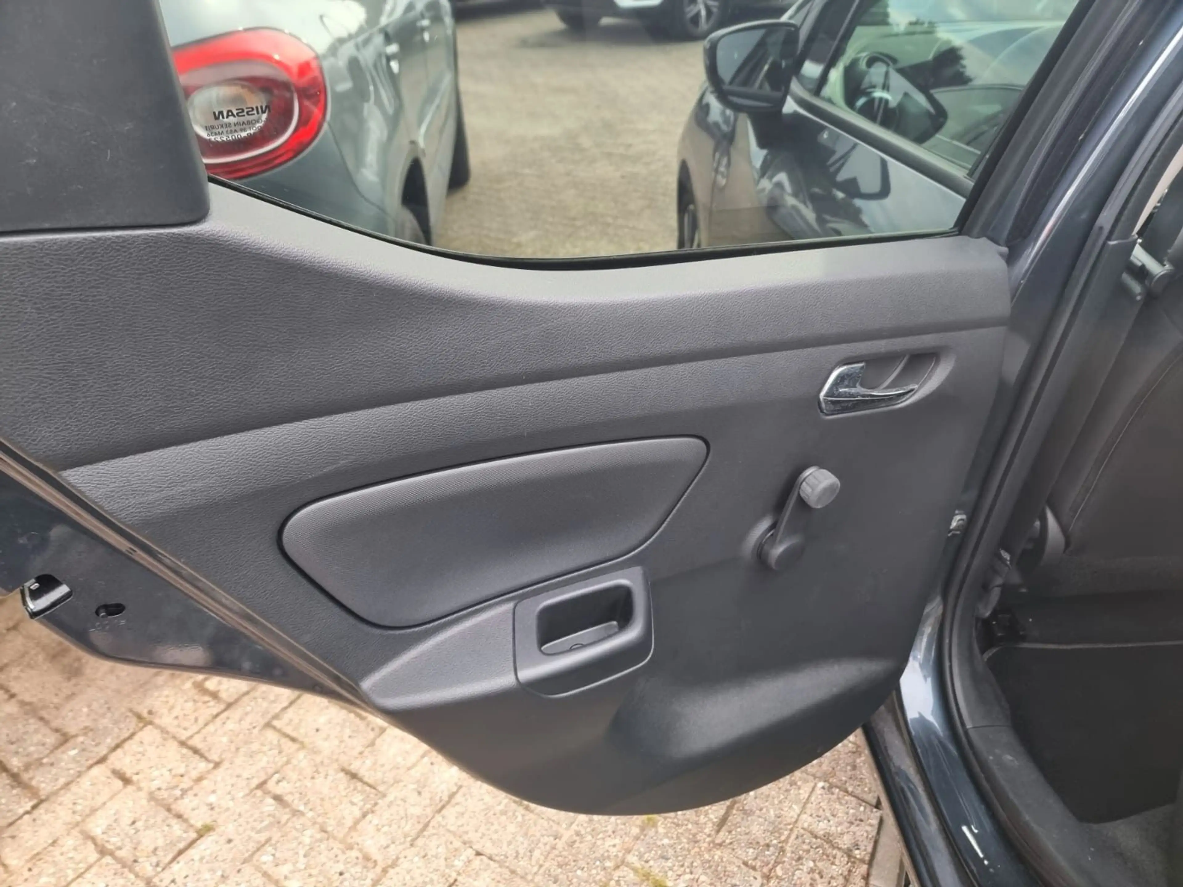 Nissan Micra N-Way MFL TEMPO ISOFIX BT PDC — photo 11