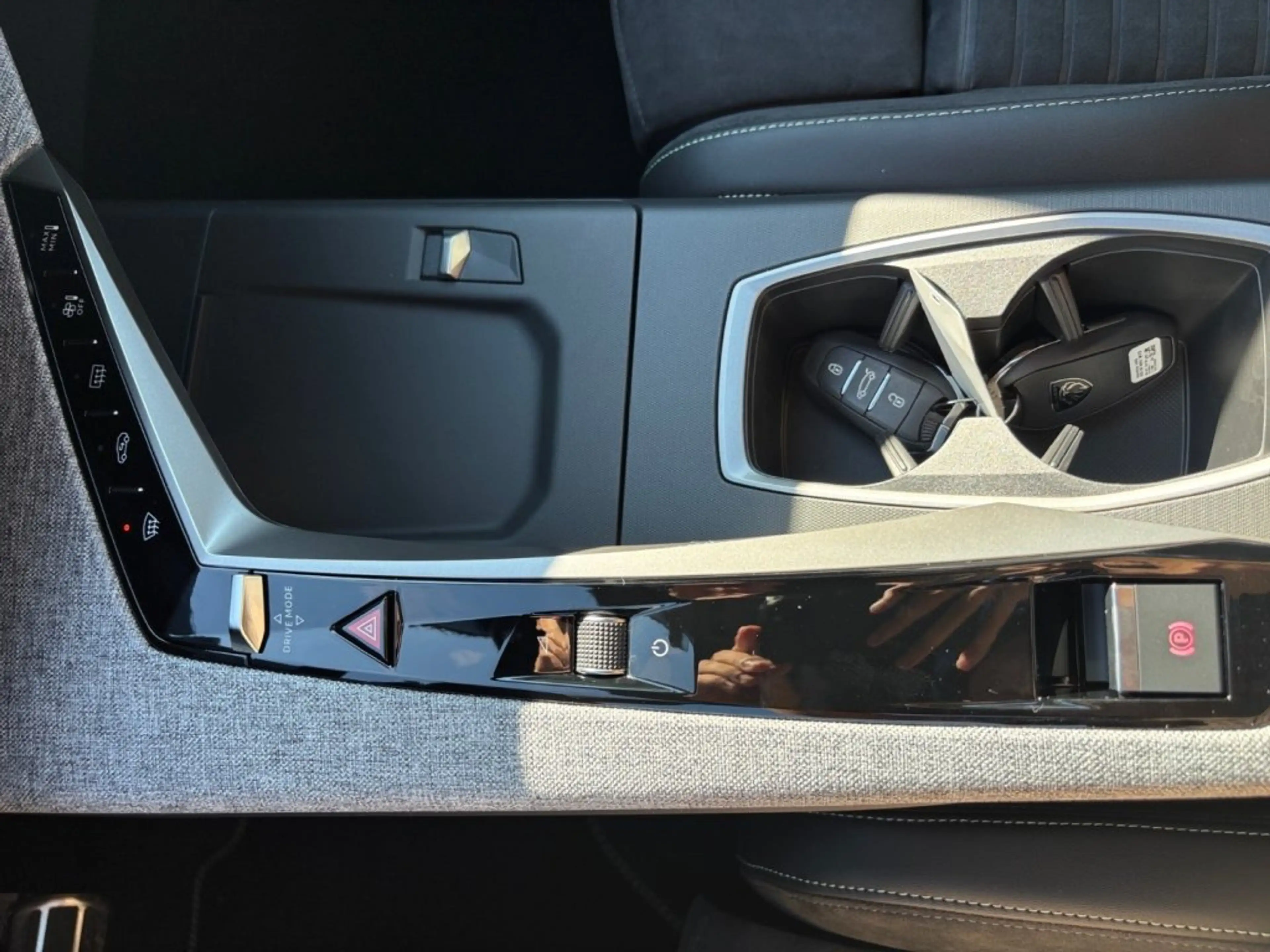 Peugeot 3008 GT Hybrid 145 e-DCS6 — photo 12