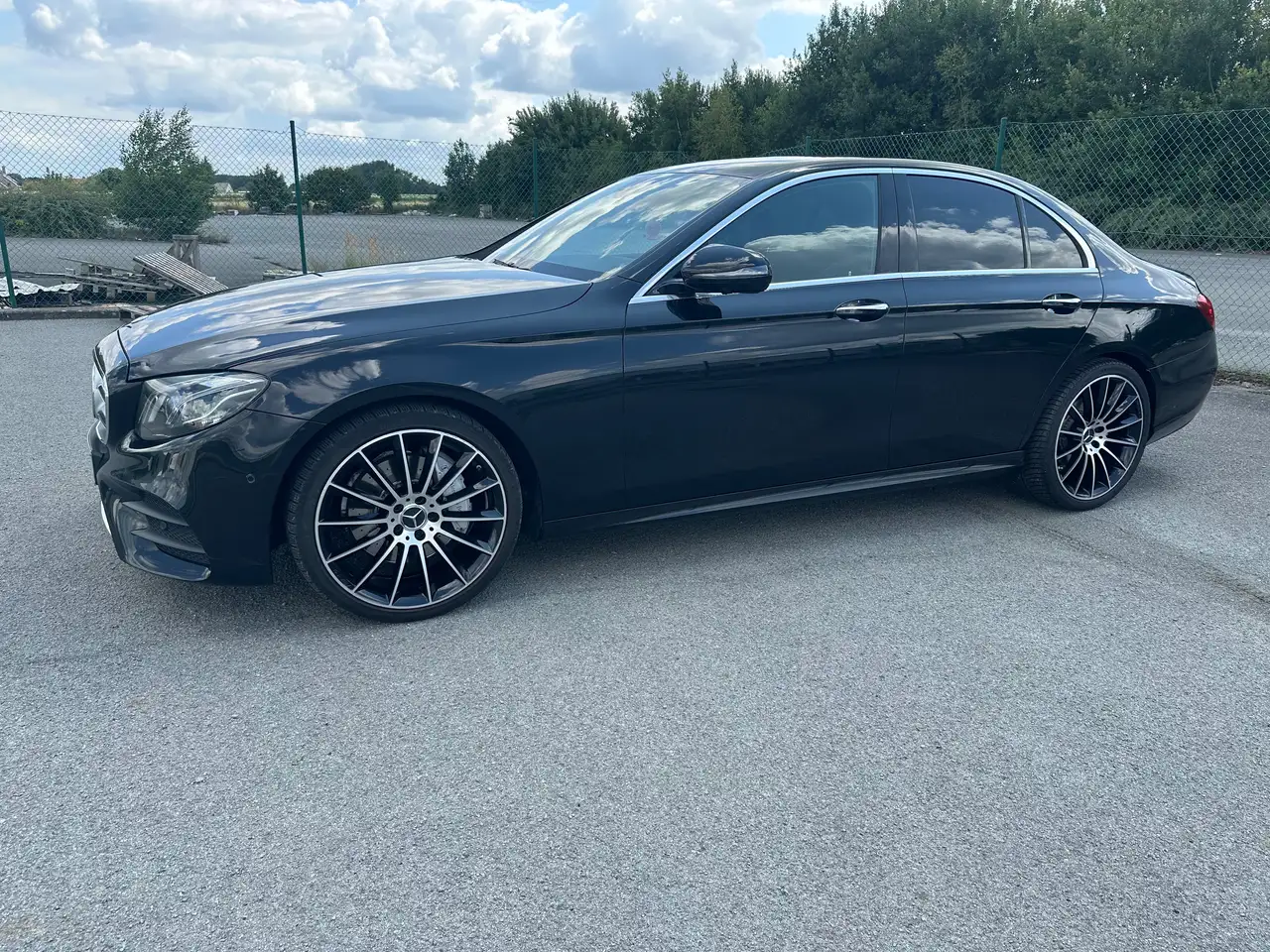 Mercedes-Benz E 200