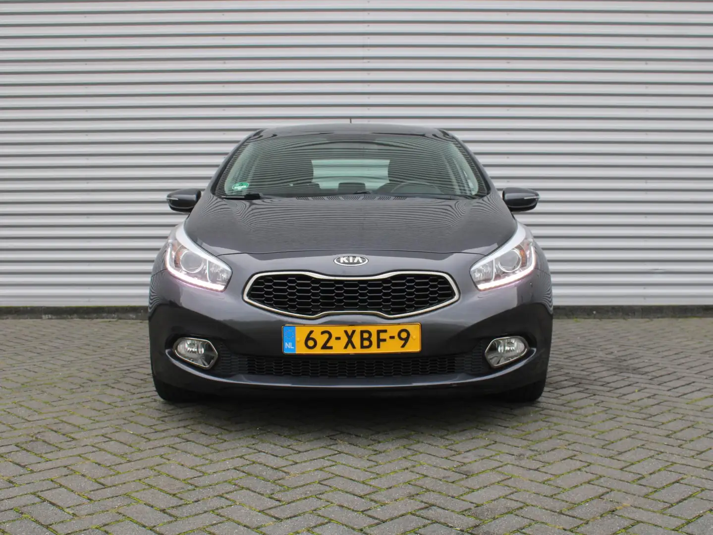 Kia Ceed / cee'd 1.6 GDI Plus Pack | Trekhaak | Navi | Camera | 17" Gris - 2
