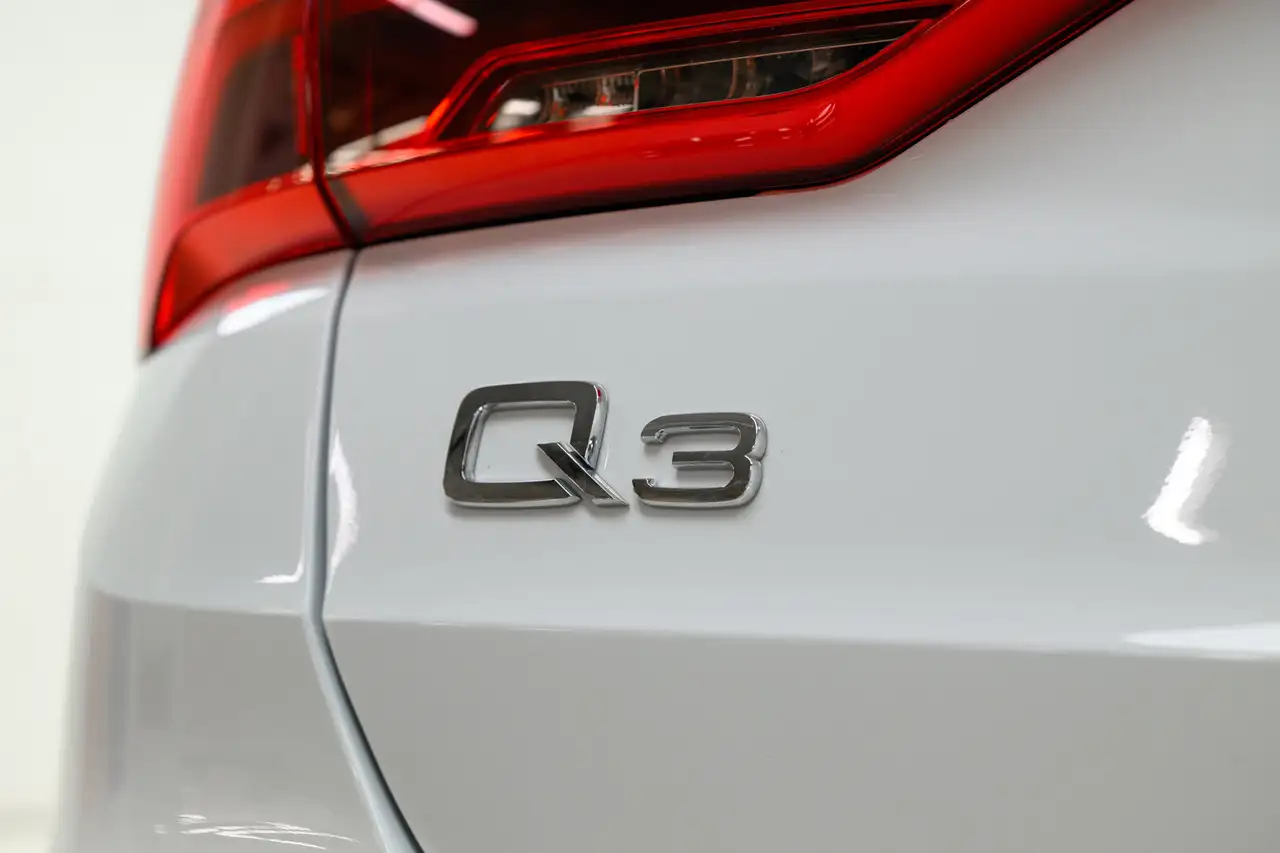 Audi Q3 снимка Audi Q3