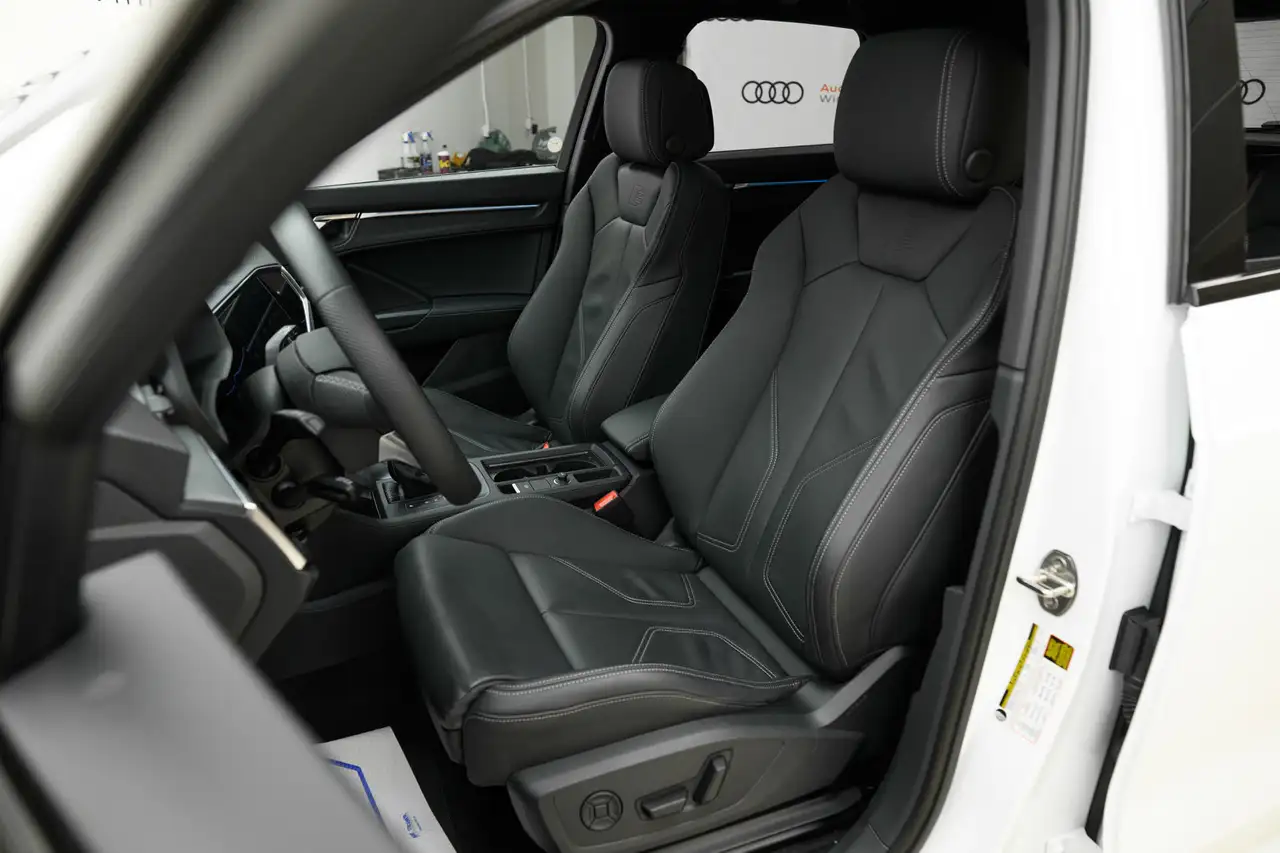 Audi Q3 снимка Audi Q3