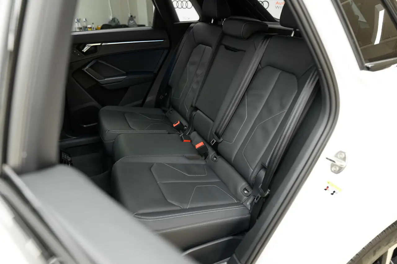 Audi Q3 снимка Audi Q3