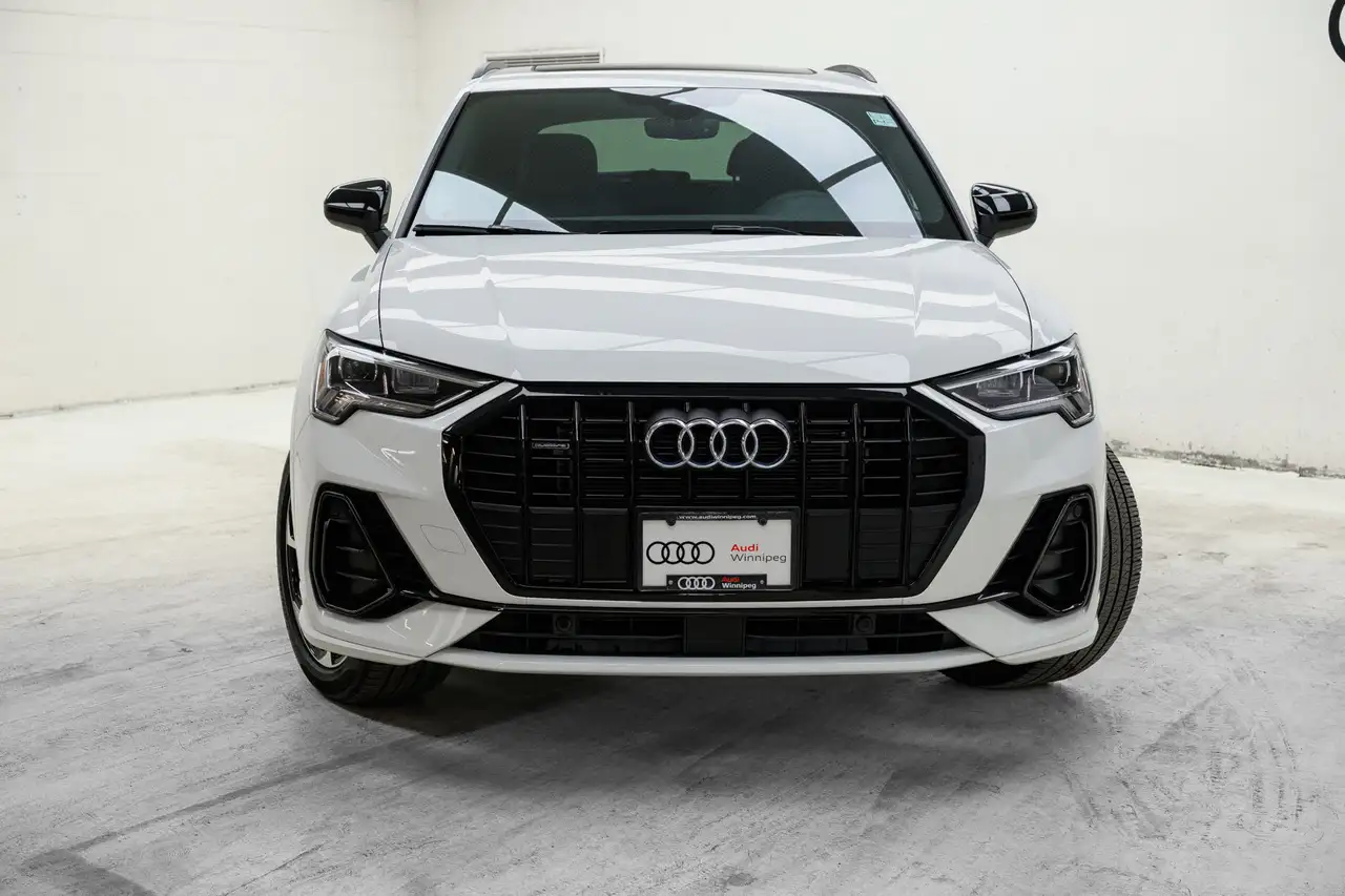 Audi Q3 снимка Audi Q3