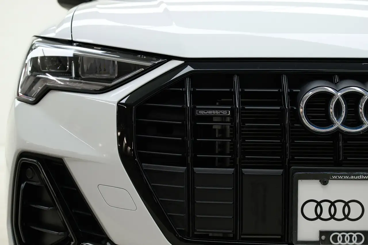 Audi Q3 снимка Audi Q3