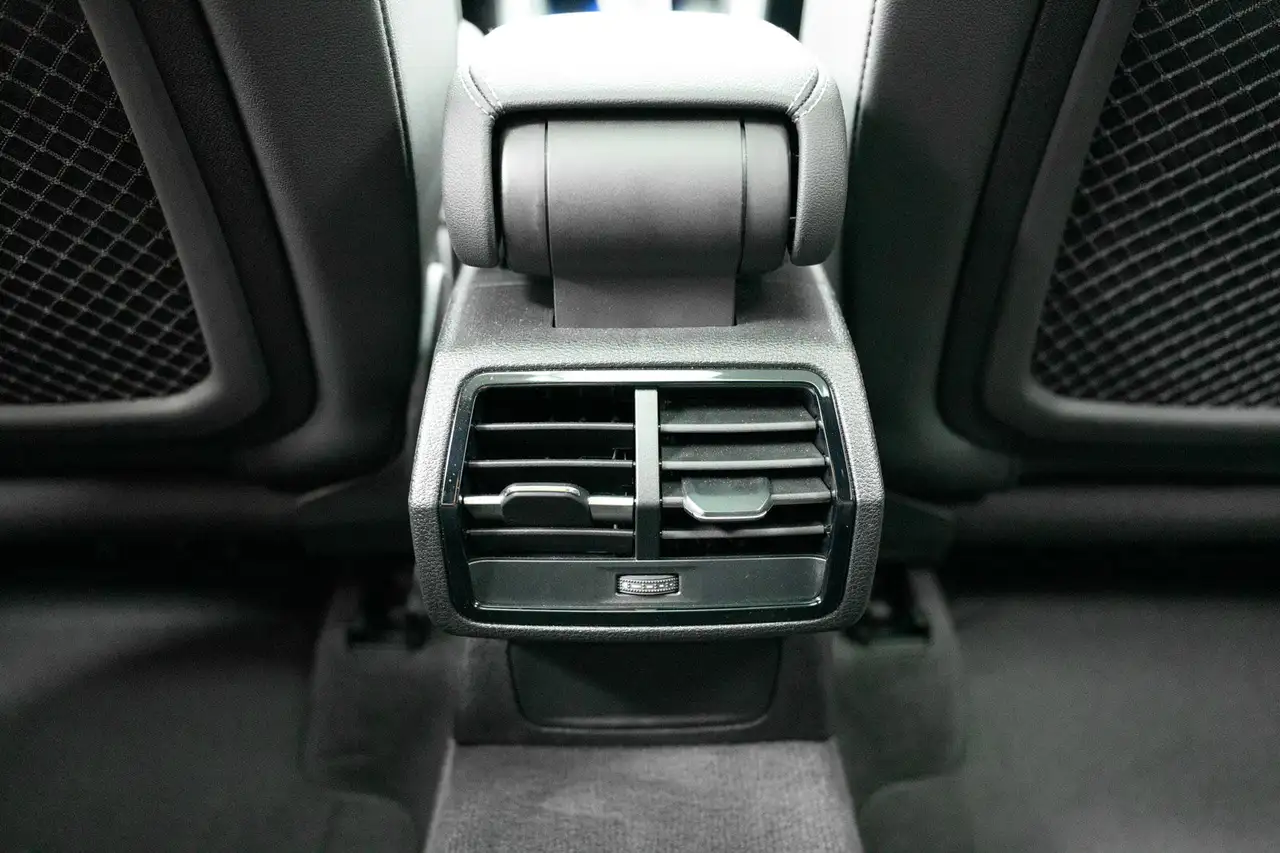 Audi Q3 снимка Audi Q3