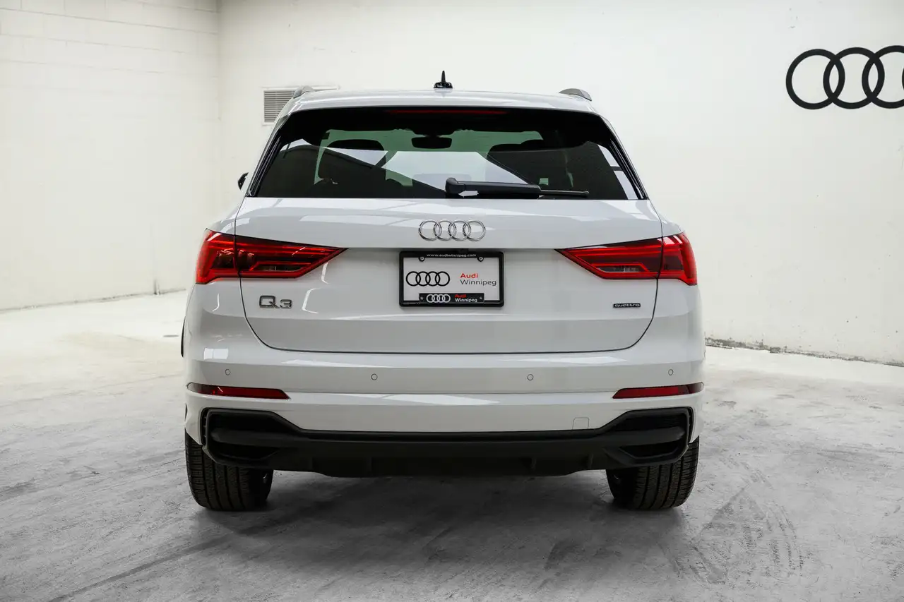 Audi Q3 снимка Audi Q3