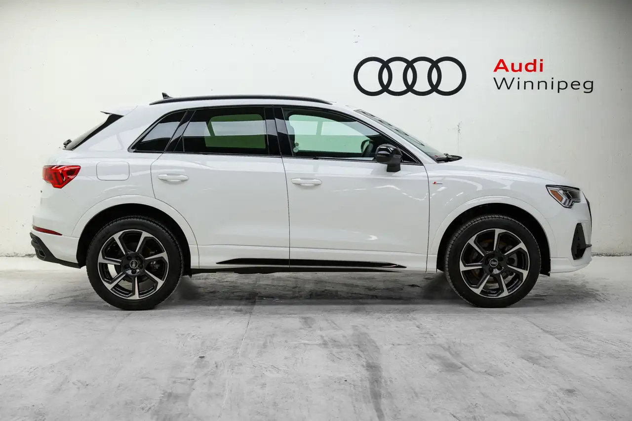 Audi Q3 снимка Audi Q3