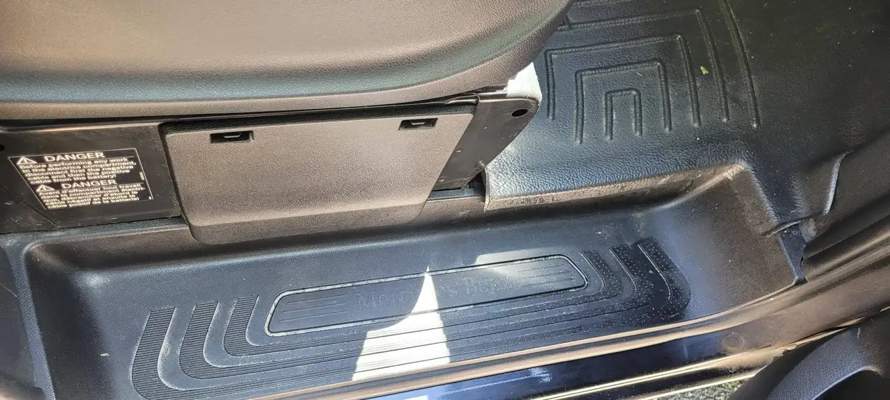 Mercedes-Benz снимка Mercedes-Benz