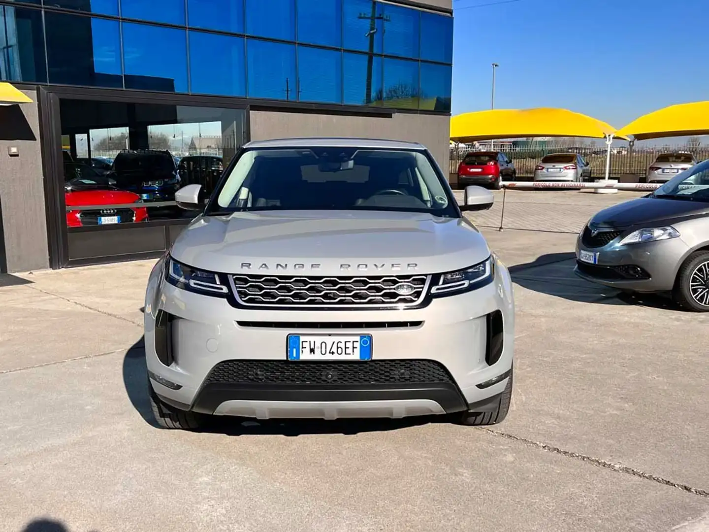 Land Rover Range Rover Evoque 2.0d i4 mhev R-Dynamic SE awd 180cv auto Grigio - 2