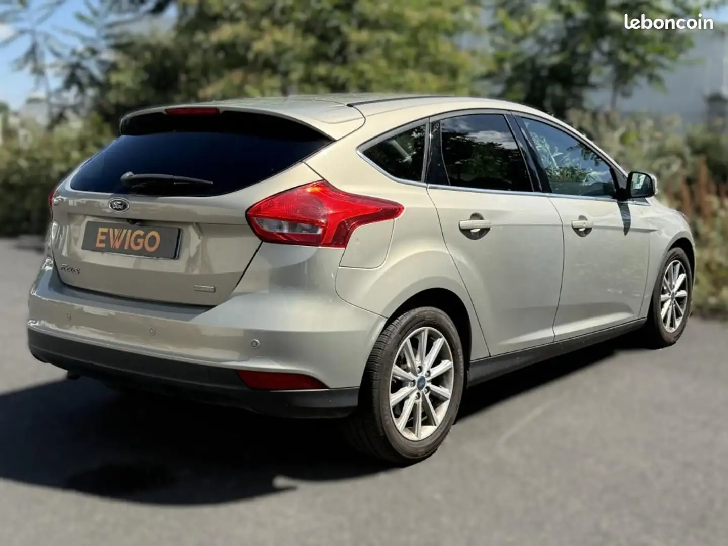 Ford Focus 1.0 SCTI ECOBOOST 125 TITANIUM START-STOP CAMERA D Gris - 2