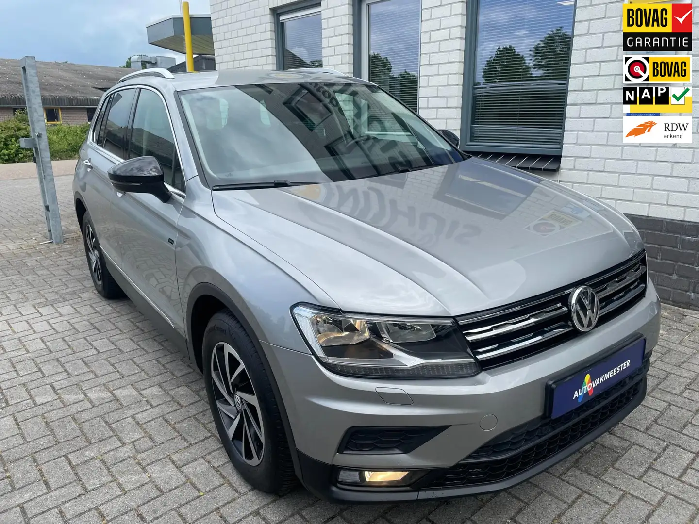 Volkswagen Tiguan 1.5 TSI ACT Highline / Trekhaak / Add. Cruise / PD Gris - 1