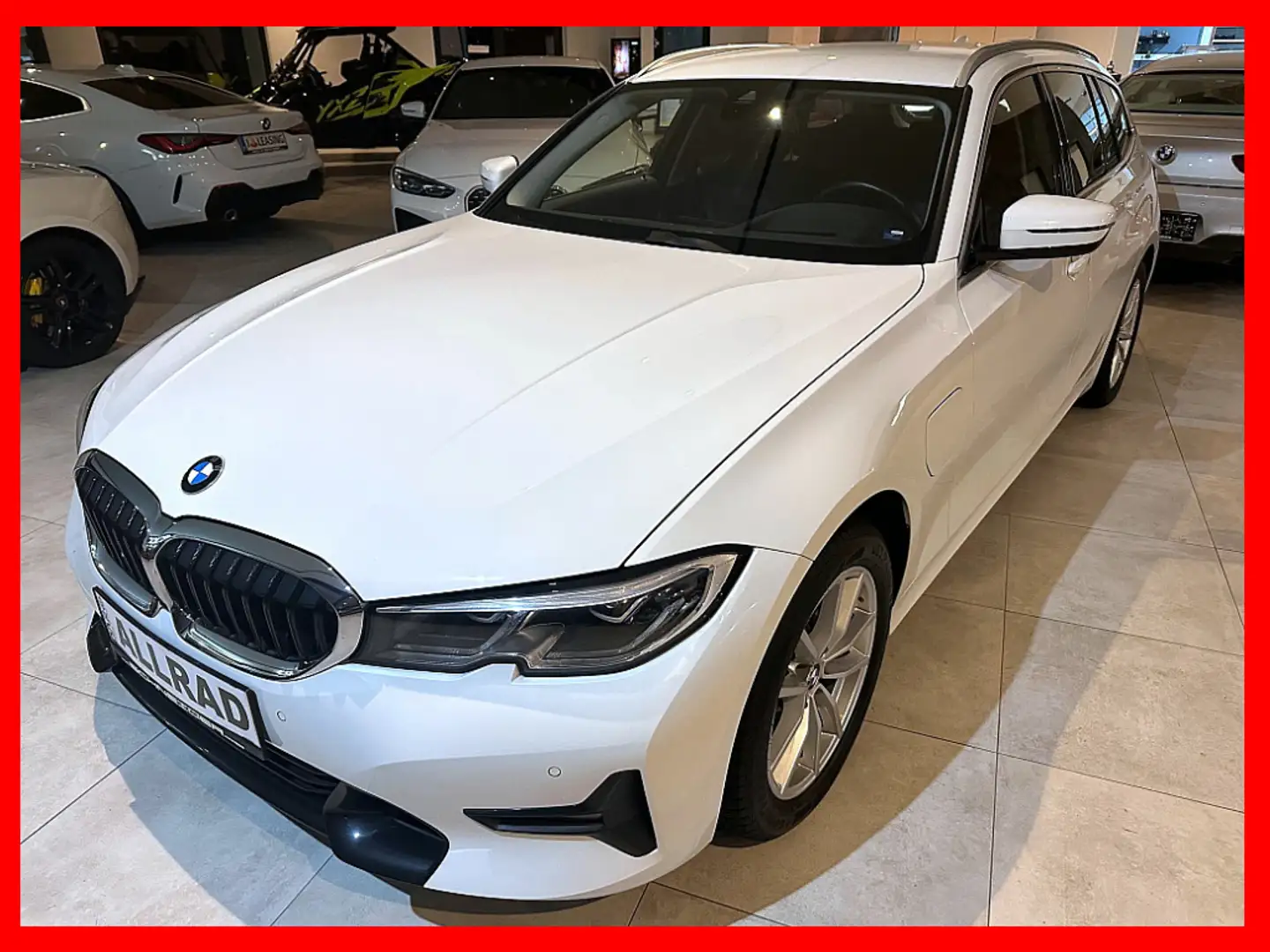 BMW 330 330e PHEV xDrive Touring Aut. LASER* HEAD UP* G... Weiß - 1