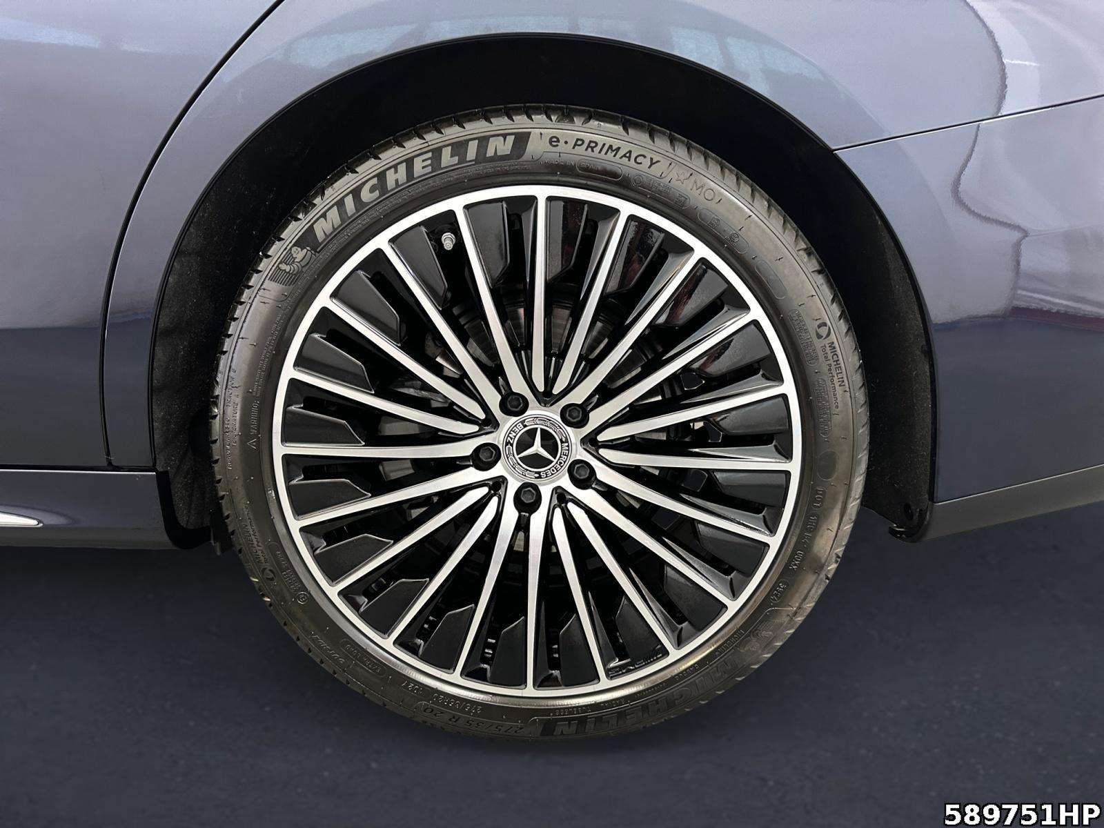 Mercedes-Benz E 220