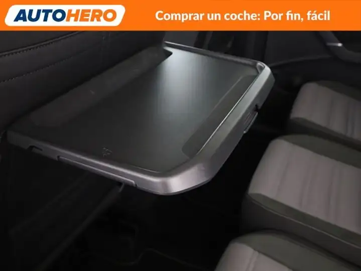 Volkswagen Touran 2019, foto 35