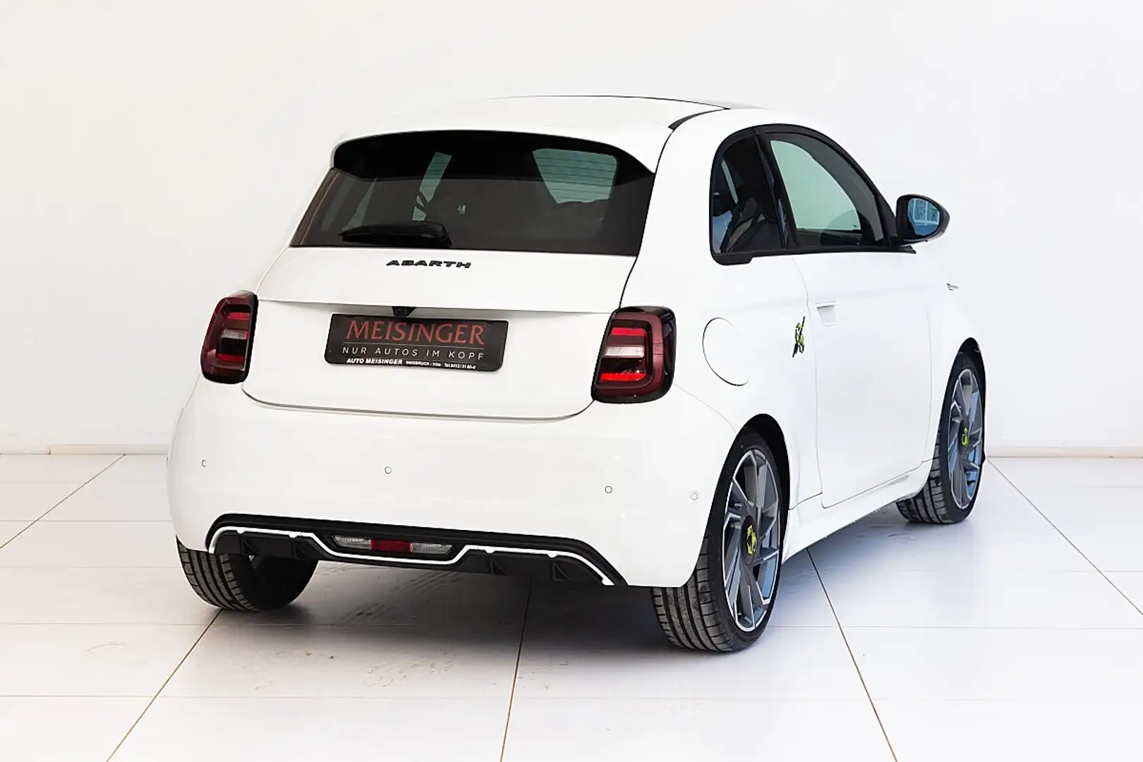 Abarth 500e Turismo Weiß - 2