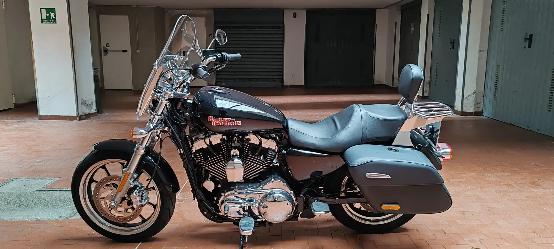 Harley-Davidson XL 1200 Siyah - 2