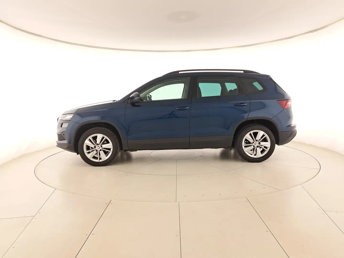 Skoda Karoq 1.0 tsi executive 110cv Bleu - 2