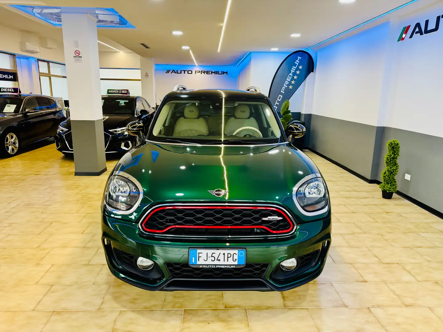 MINI Cooper SD Countryman ALL4 Automatica 190Cv JCW Vert - 2