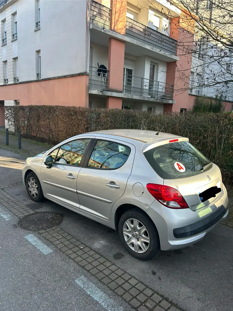 Peugeot 207 207 1.4 VTi 95ch Active Argent - 1
