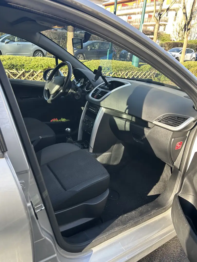 Peugeot 207 207 1.4 VTi 95ch Active Argent - 2