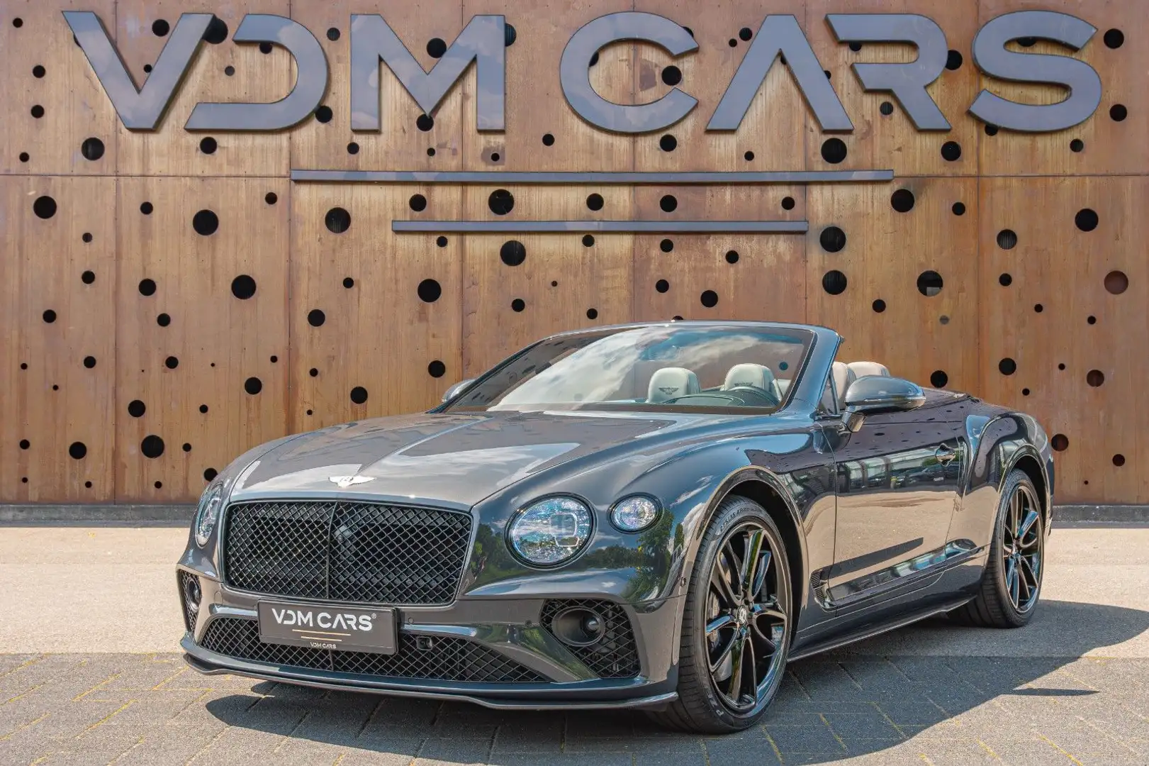 Bentley Continental GTC V8 *CARBON*STYLE*NAIM*TOUR*DISPL Grau - 1
