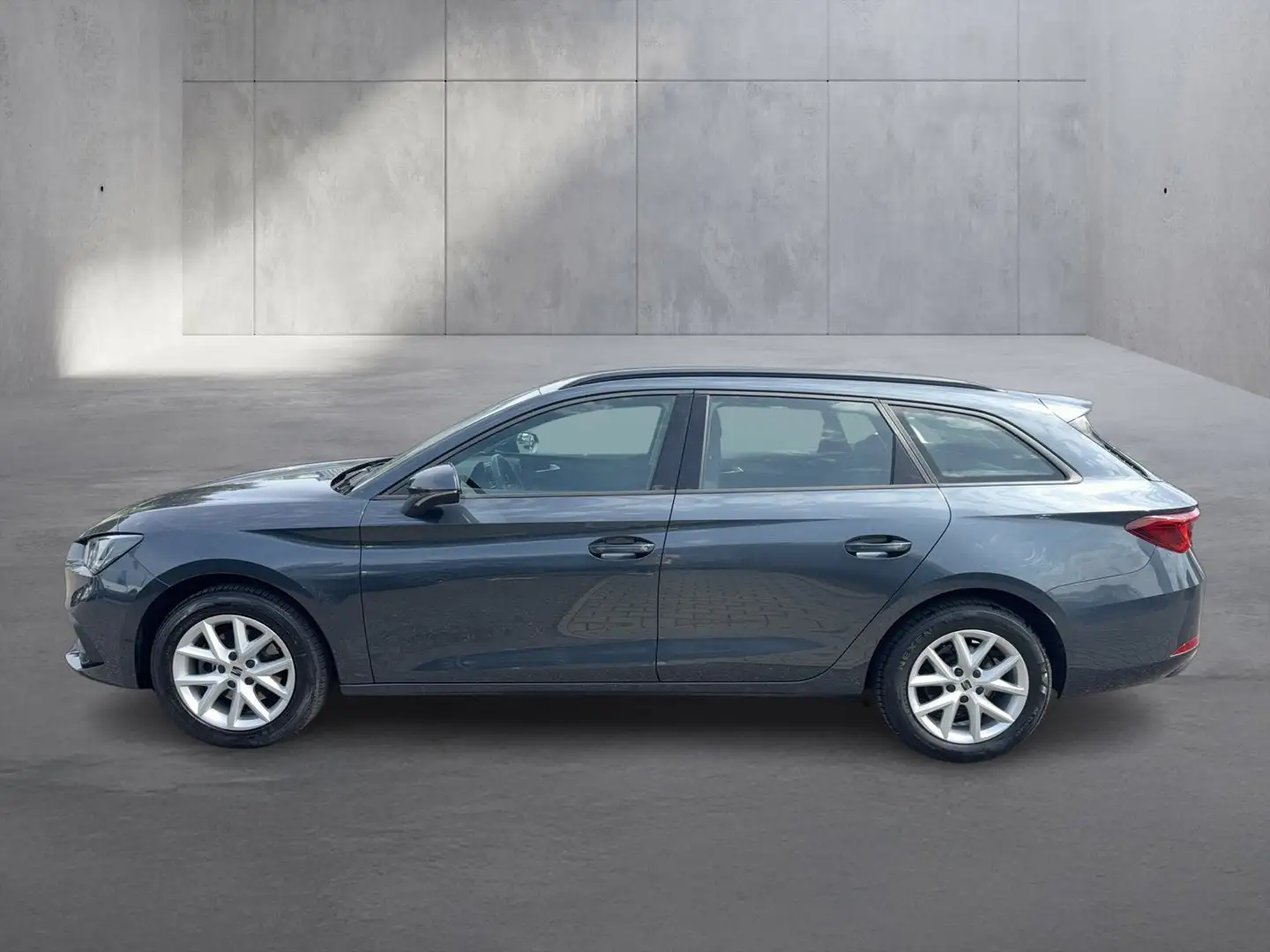 SEAT Leon Style 1.0 TSI 110 PS Grau - 2
