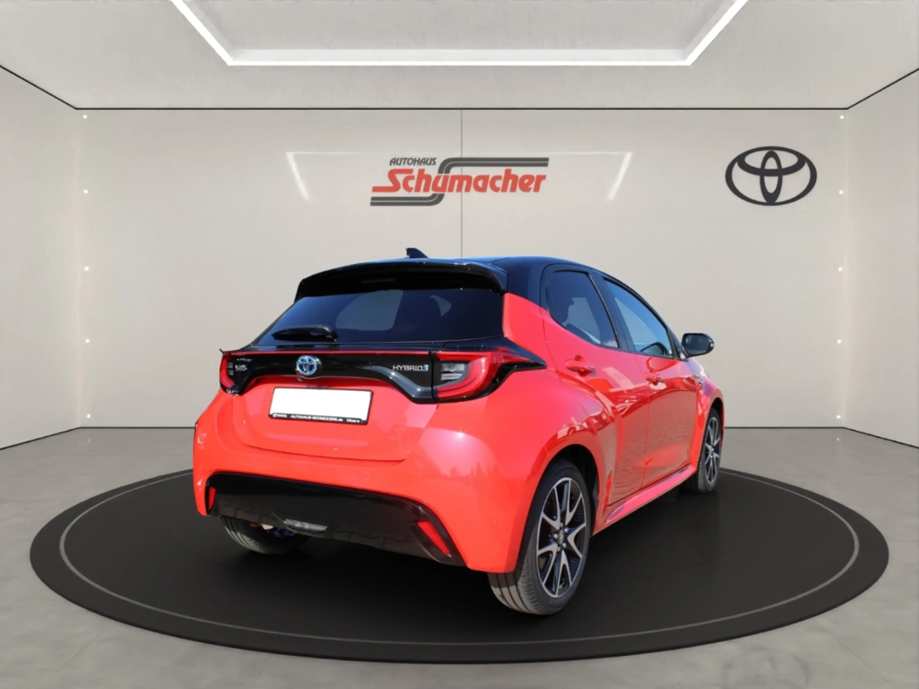 Toyota Yaris HYBRID+ACAA+GJ-RÄDER+TOYOTA RELAX !! — photo 4