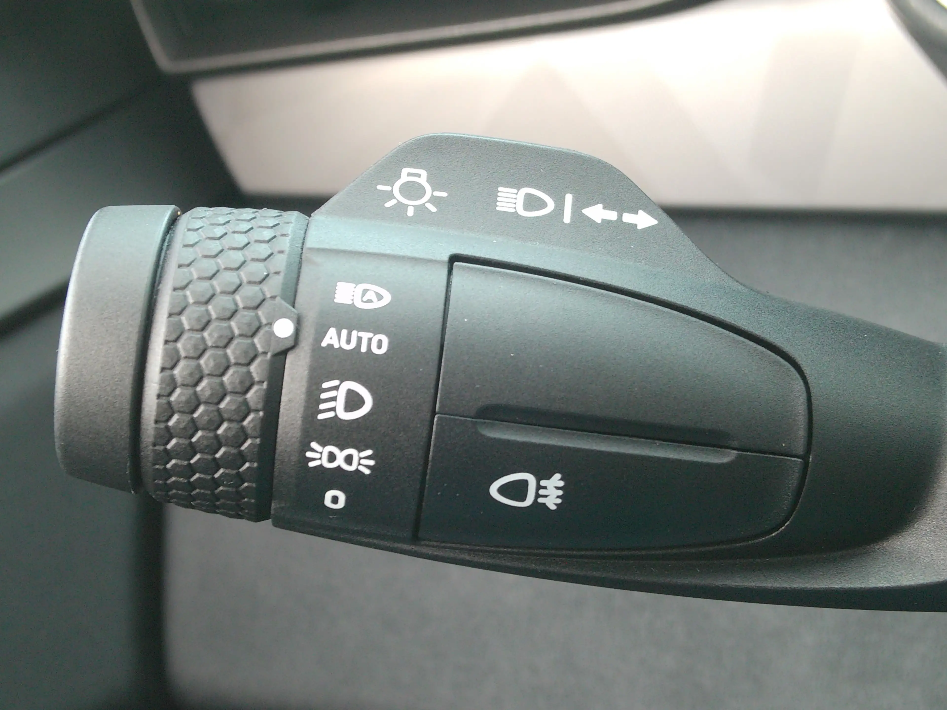Lynk & Co 01 1.5, Black Style / Full LED / Elektr. Schuifdak / — photo 8