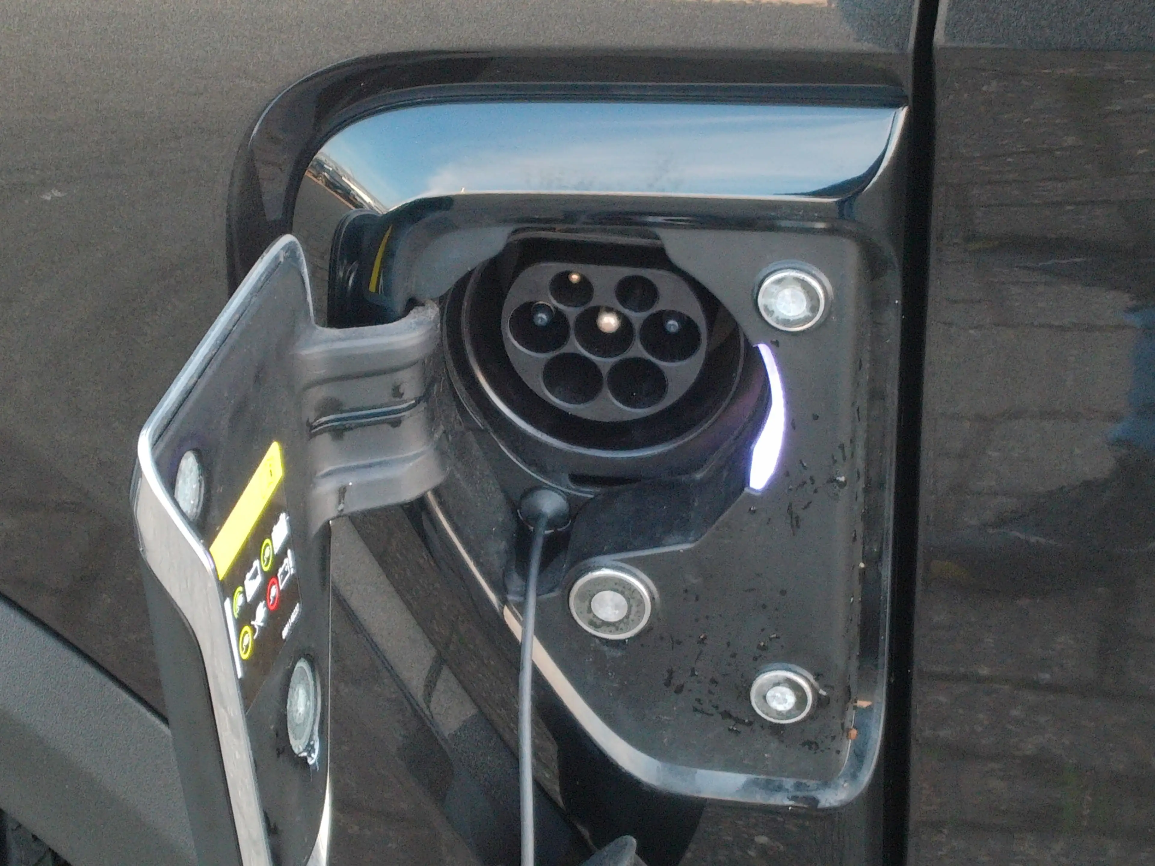 Lynk & Co 01 1.5, Black Style / Full LED / Elektr. Schuifdak / — photo 21