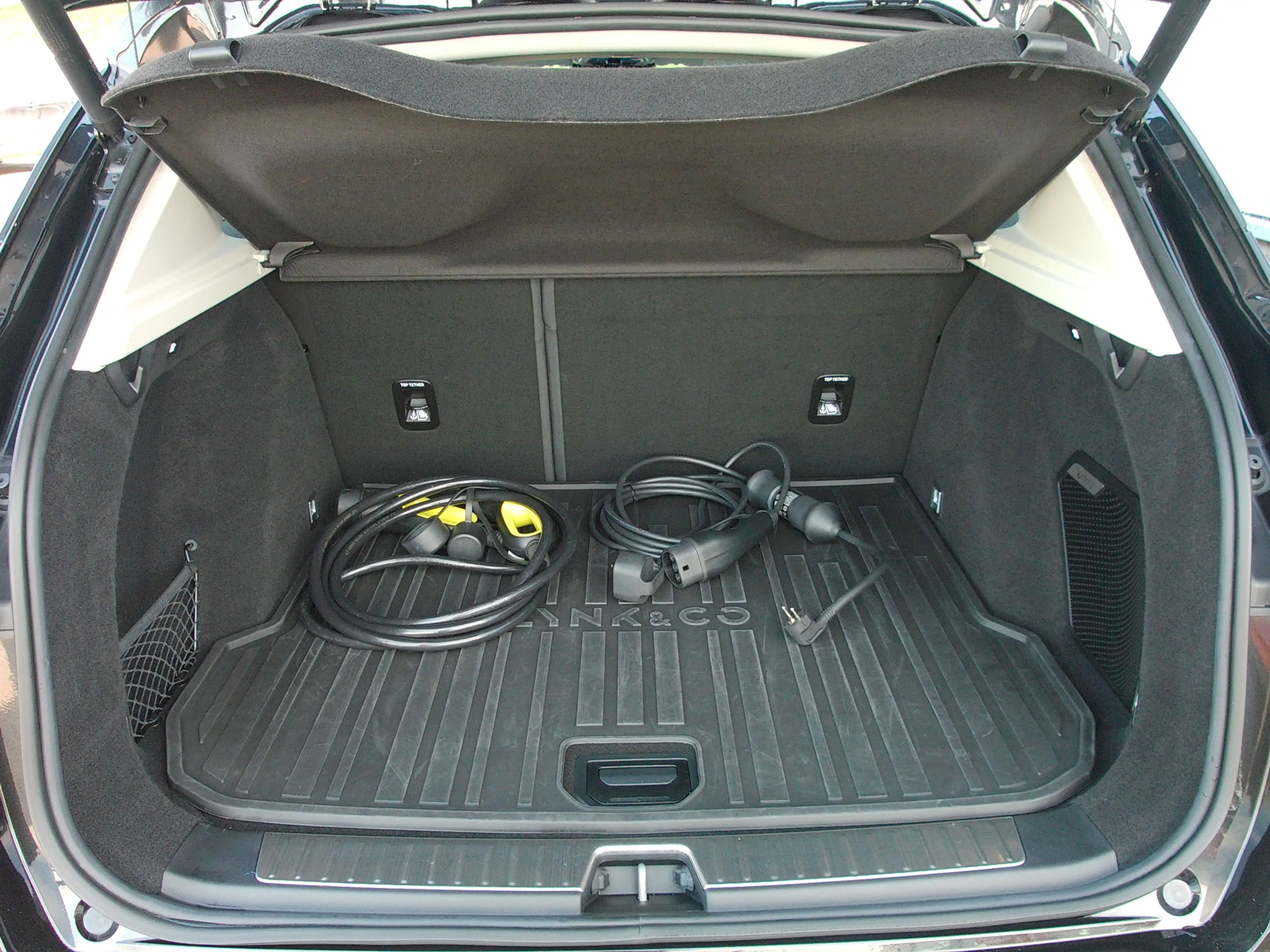 Lynk & Co 01 1.5, Black Style / Full LED / Elektr. Schuifdak / — photo 25