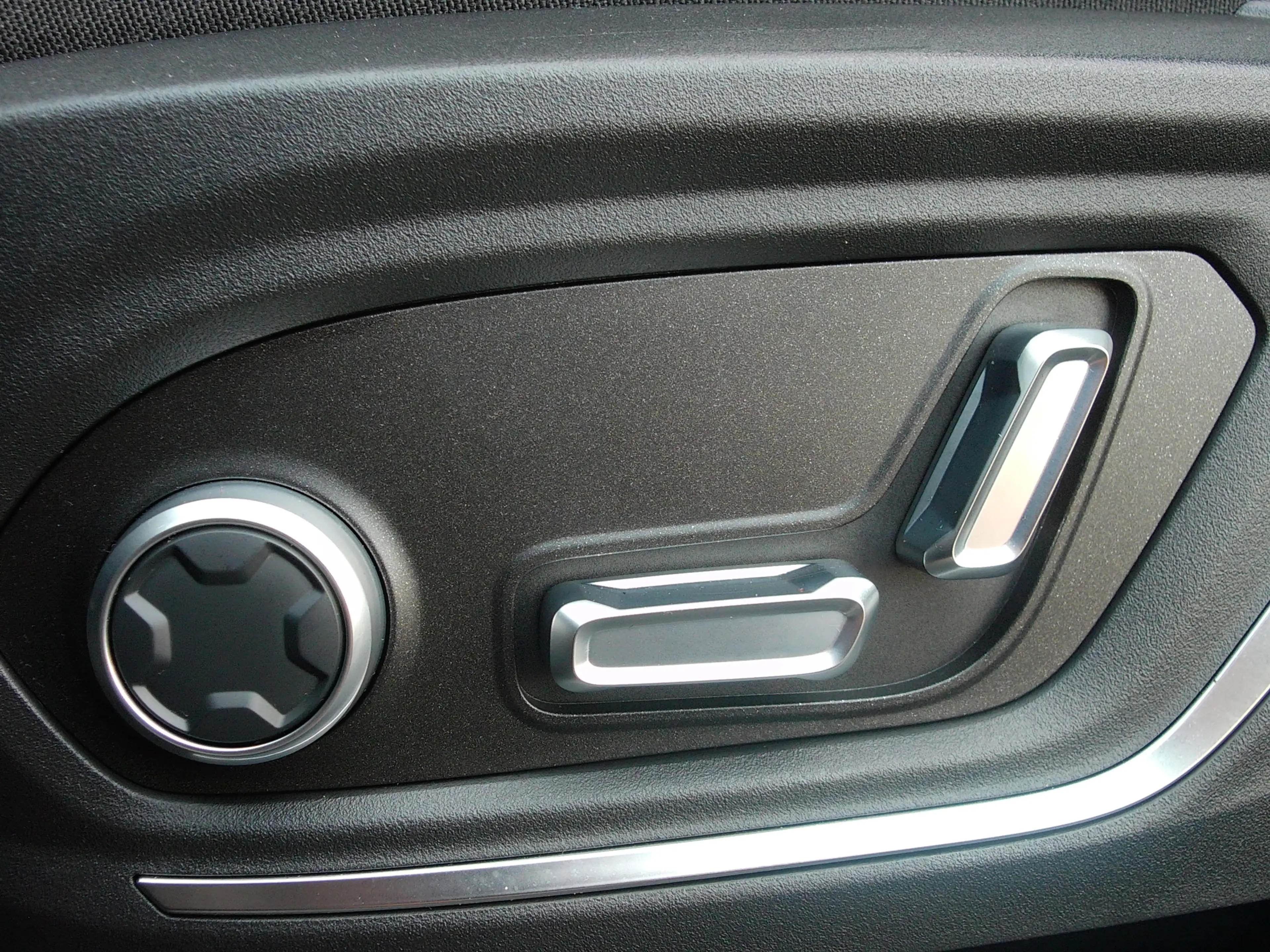 Lynk & Co 01 1.5, Black Style / Full LED / Elektr. Schuifdak / — photo 17