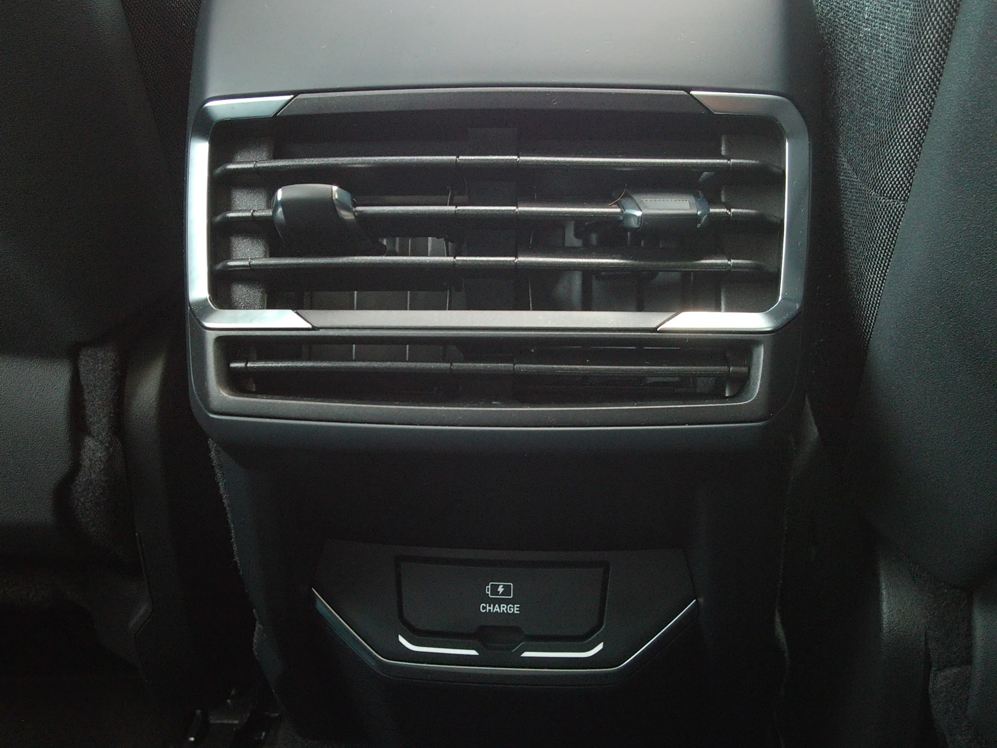 Lynk & Co 01 1.5, Black Style / Full LED / Elektr. Schuifdak / — photo 19