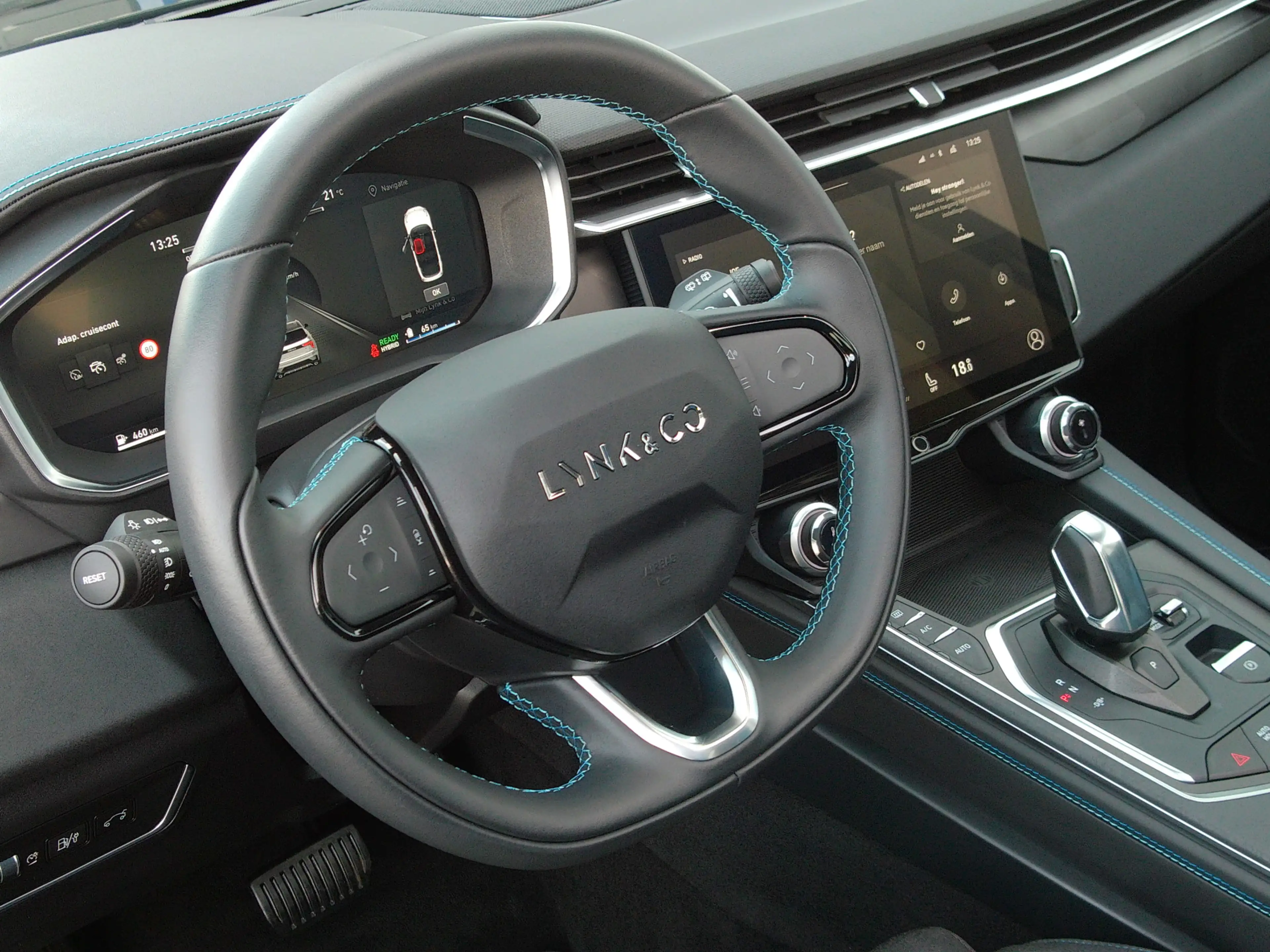 Lynk & Co 01 1.5, Black Style / Full LED / Elektr. Schuifdak / — photo 4