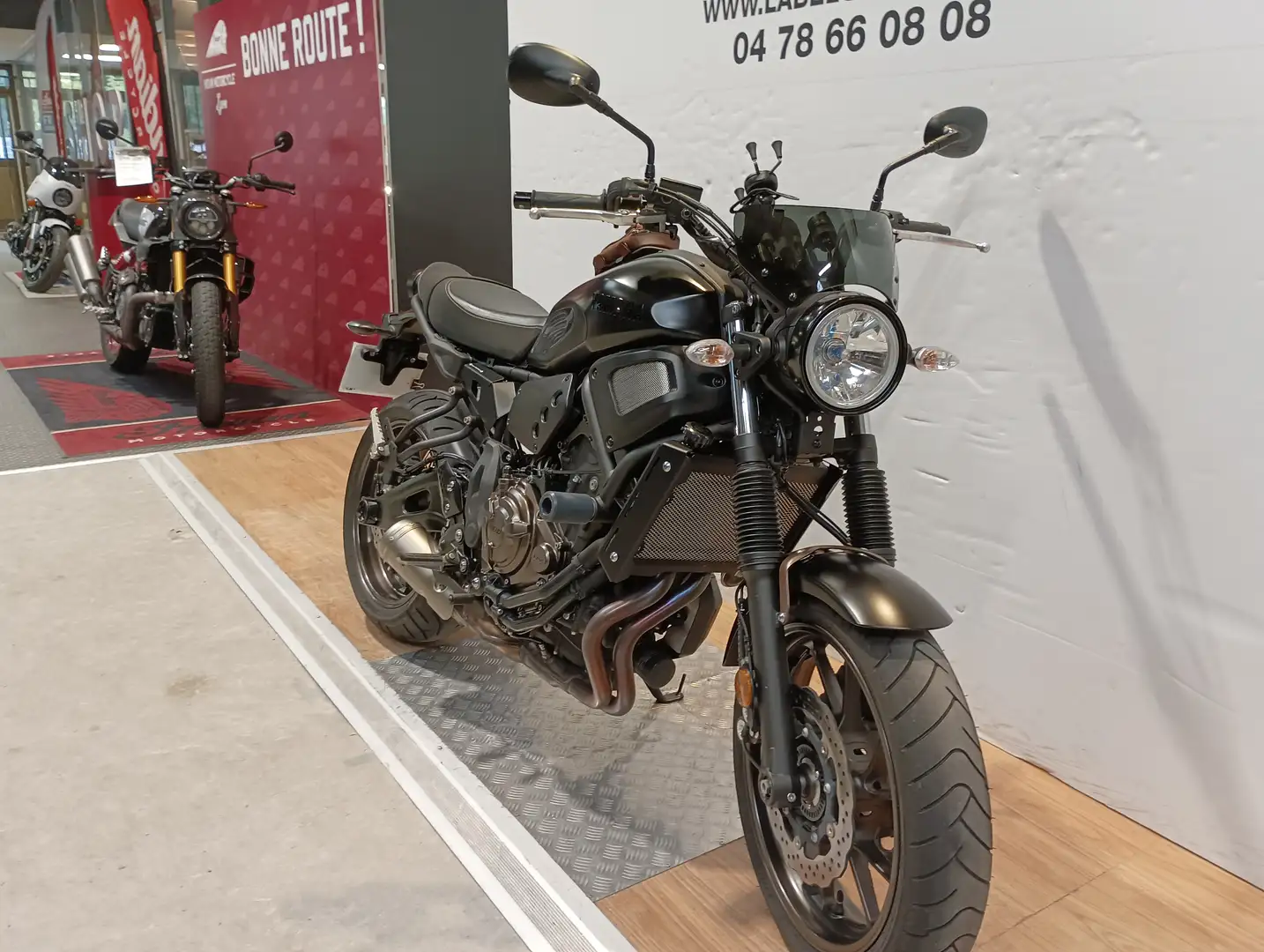 Yamaha XSR 700 Noir - 2