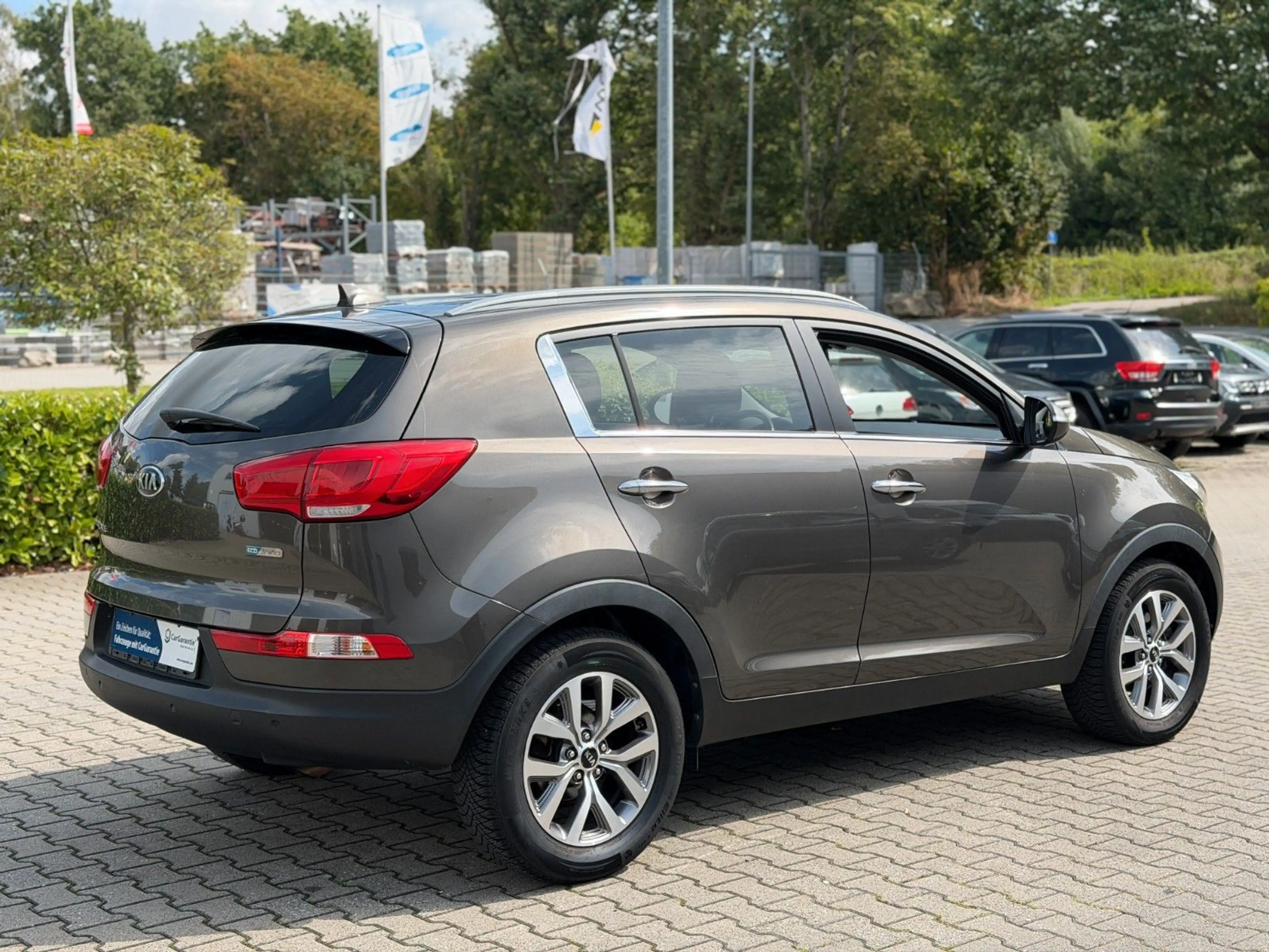Kia Sportage Attract 2WD Garantie *Leder*Navi*Kamera — photo 11
