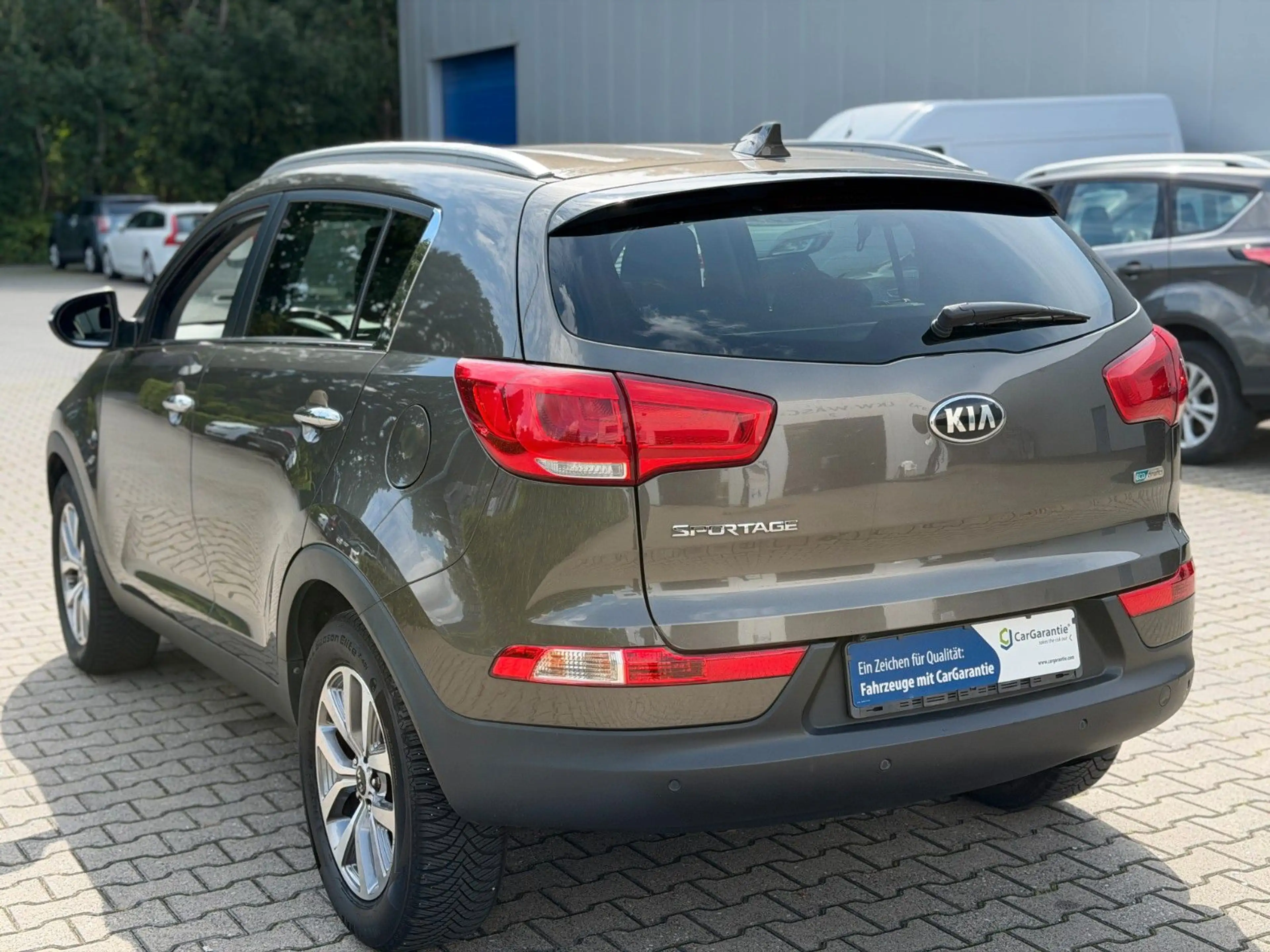 Kia Sportage Attract 2WD Garantie *Leder*Navi*Kamera — photo 12