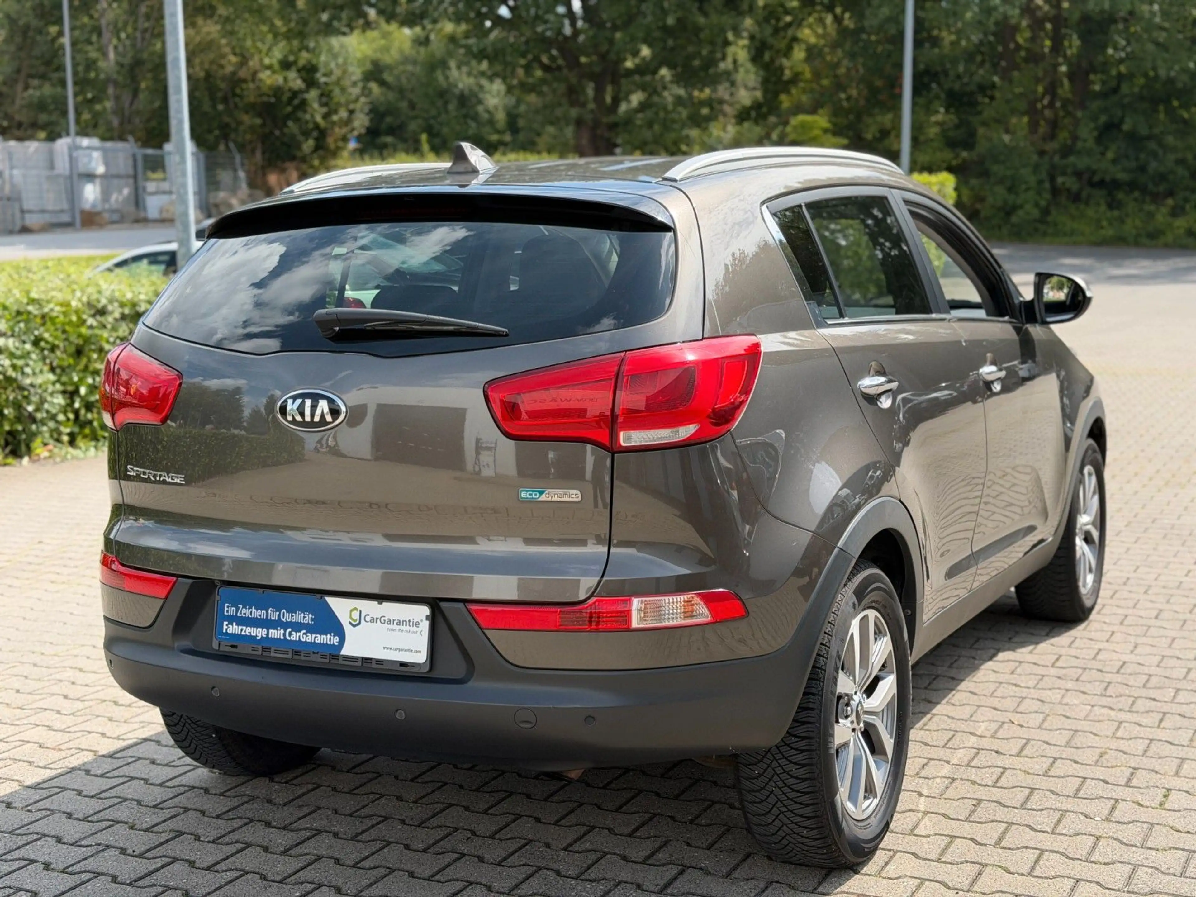 Kia Sportage Attract 2WD Garantie *Leder*Navi*Kamera — photo 10