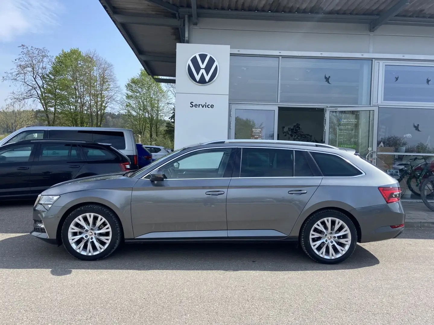 Skoda Superb iV Combi 1.4 TSI DSG STYLE AREA+18"+ASSIS Grau - 2