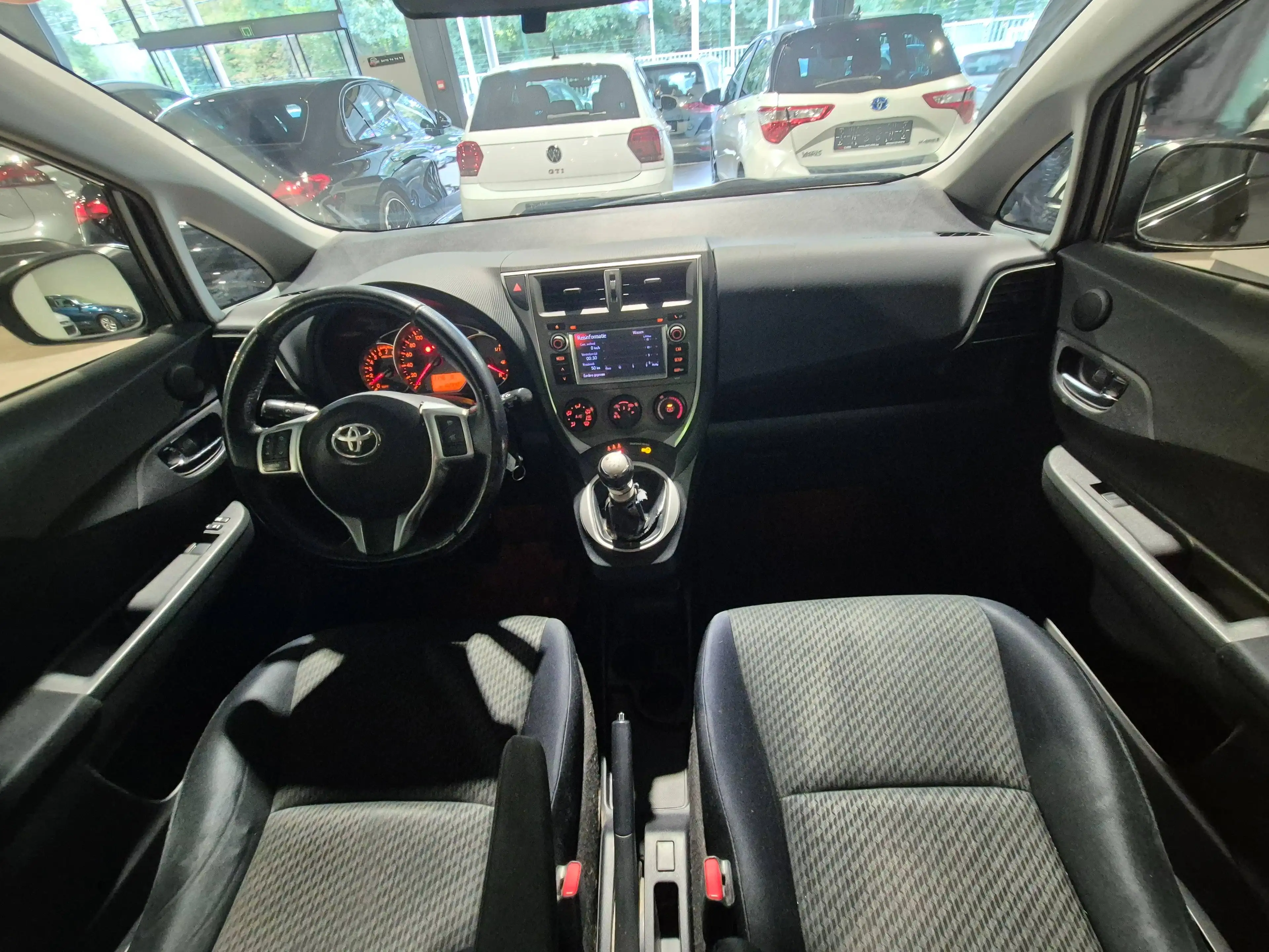 Toyota Verso-S Verso S 1.33 VVT-i Sol — photo 8