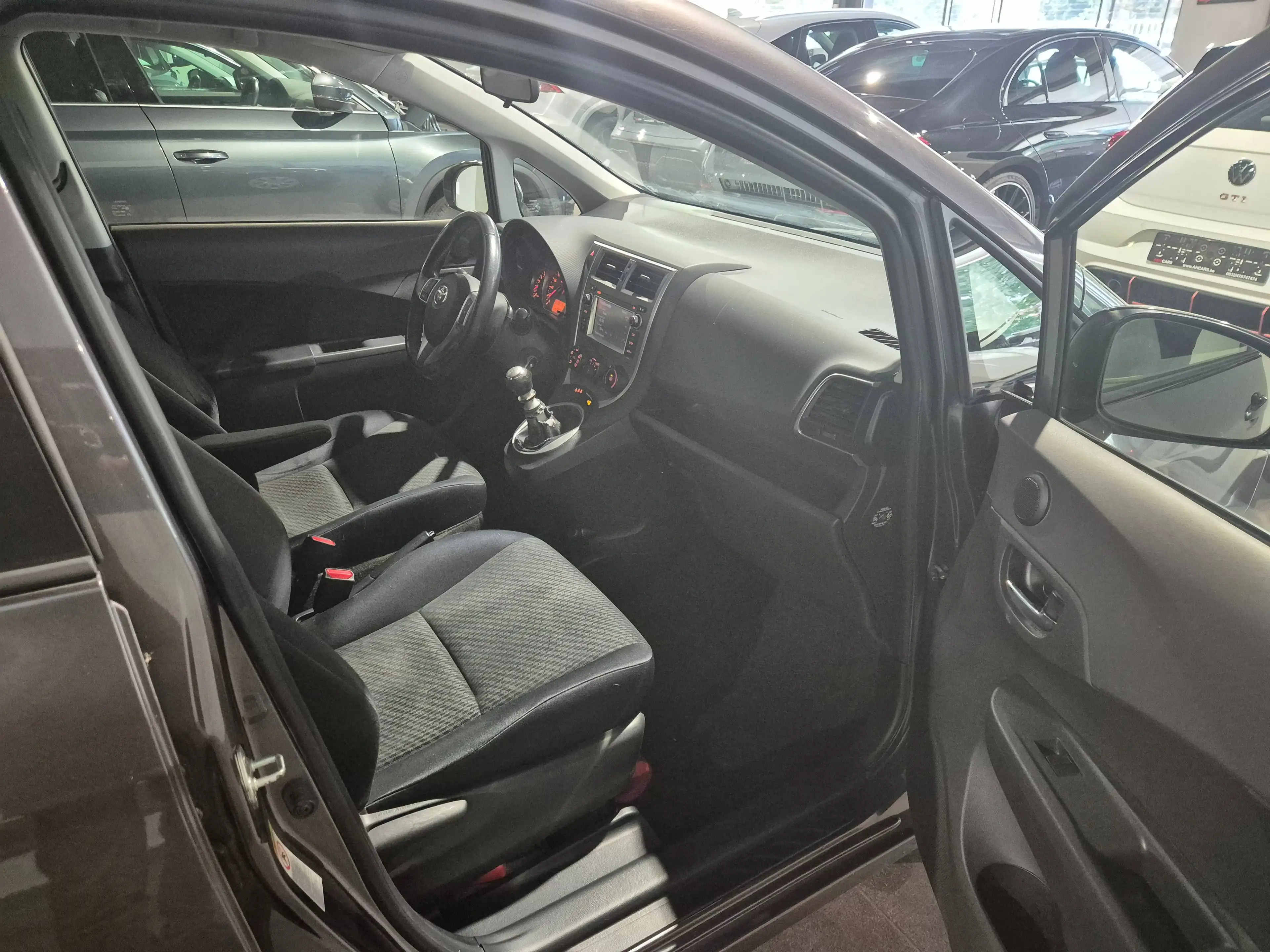 Toyota Verso-S Verso S 1.33 VVT-i Sol — photo 9