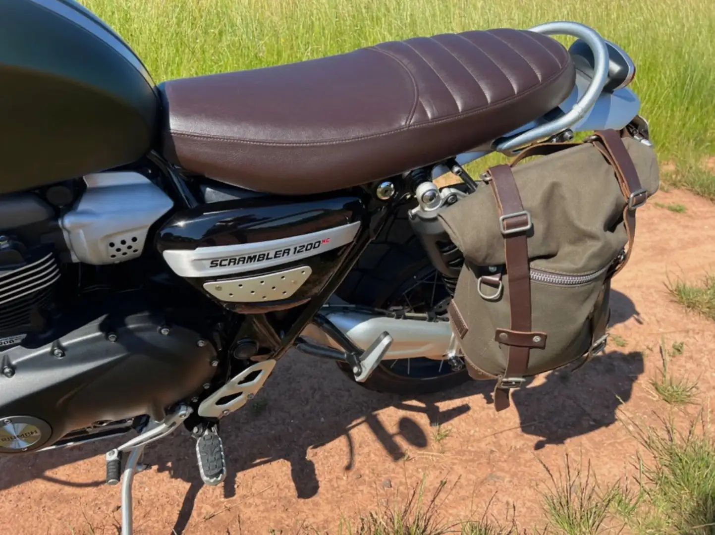 Triumph Scrambler Verde - 2