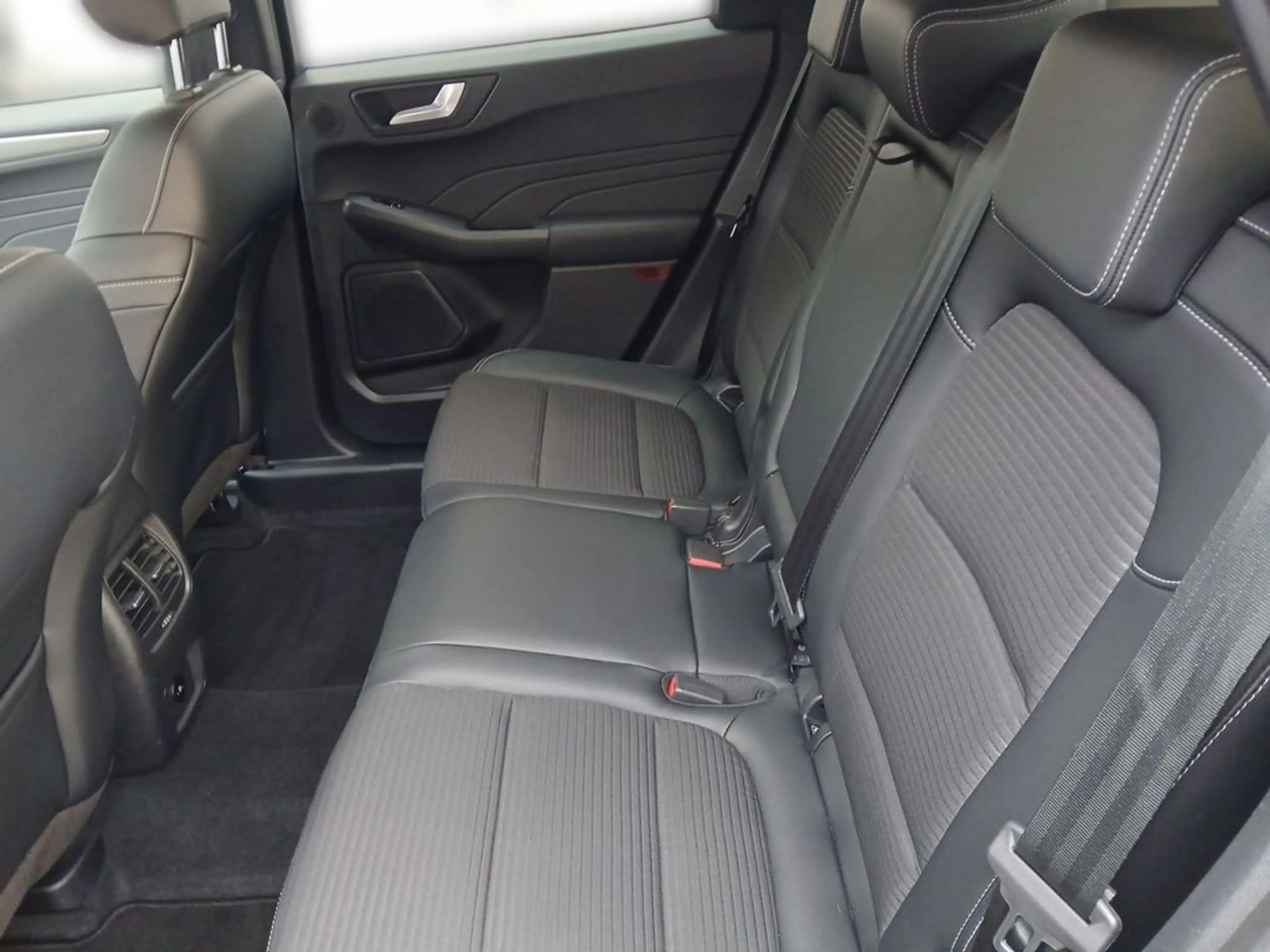 Ford Kuga KUGA Titanium 2,0 Diesel Automatik — photo 9