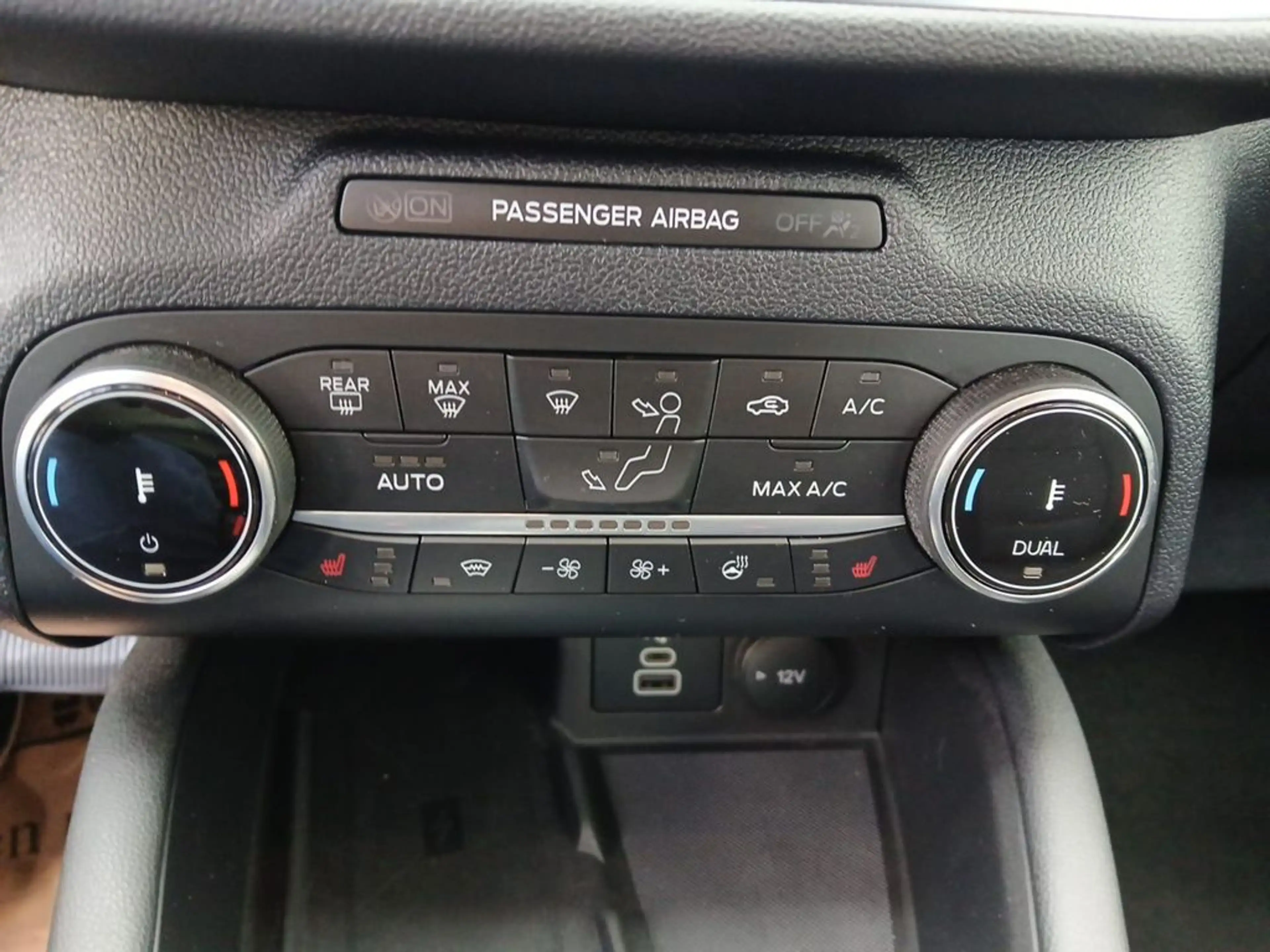 Ford Kuga KUGA Titanium 2,0 Diesel Automatik — photo 11