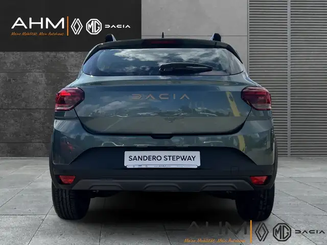 Dacia Sandero Stepway view 4